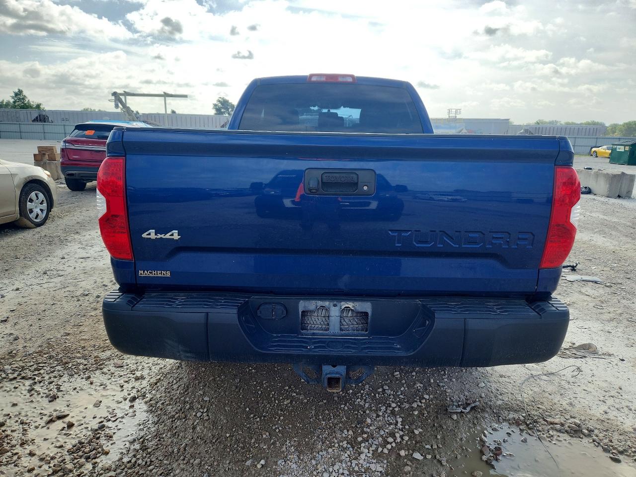 2015 Toyota Tundra Blue vin: 5TFUM5F15FX061430