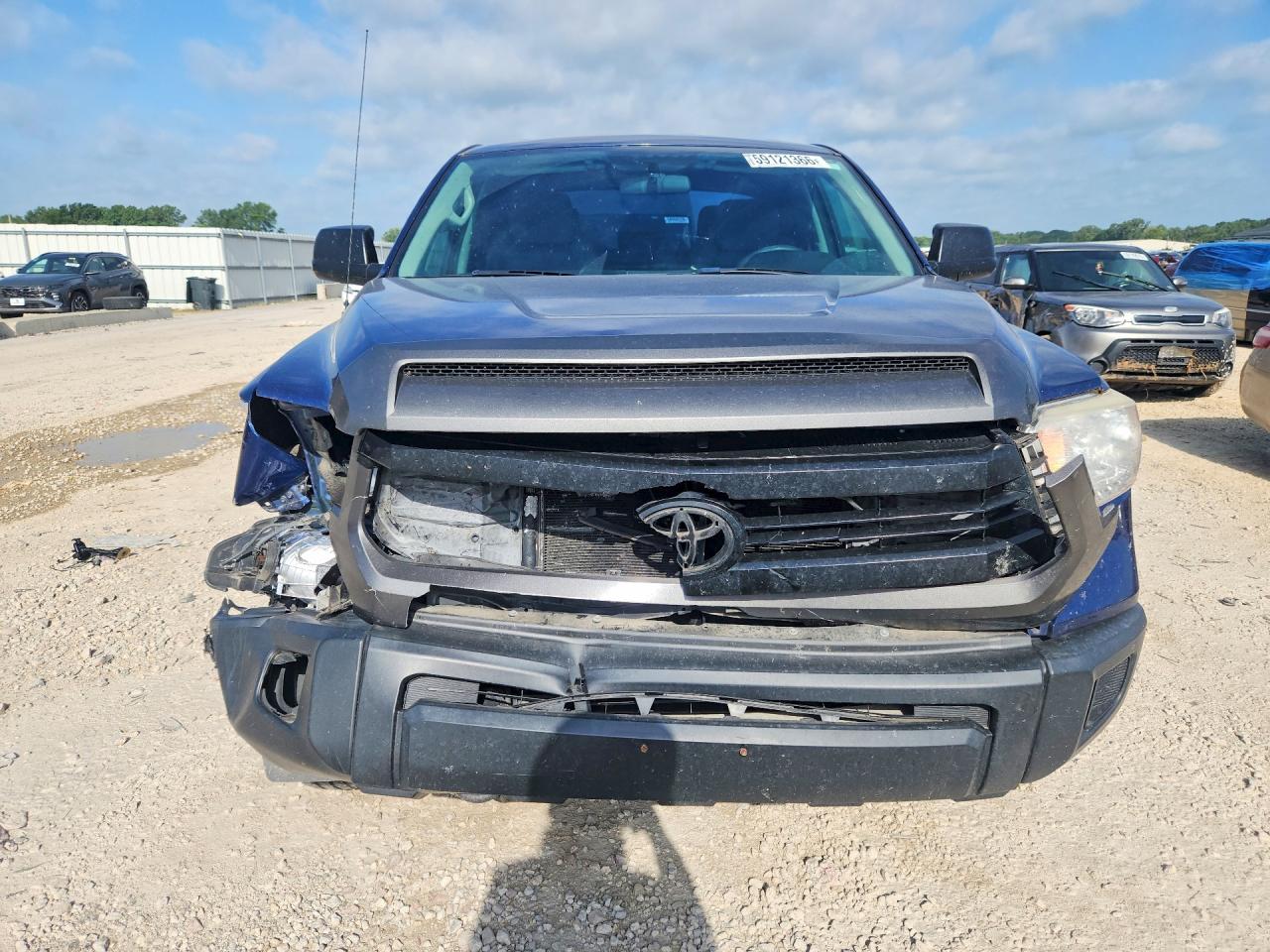 2015 Toyota Tundra Blue vin: 5TFUM5F15FX061430