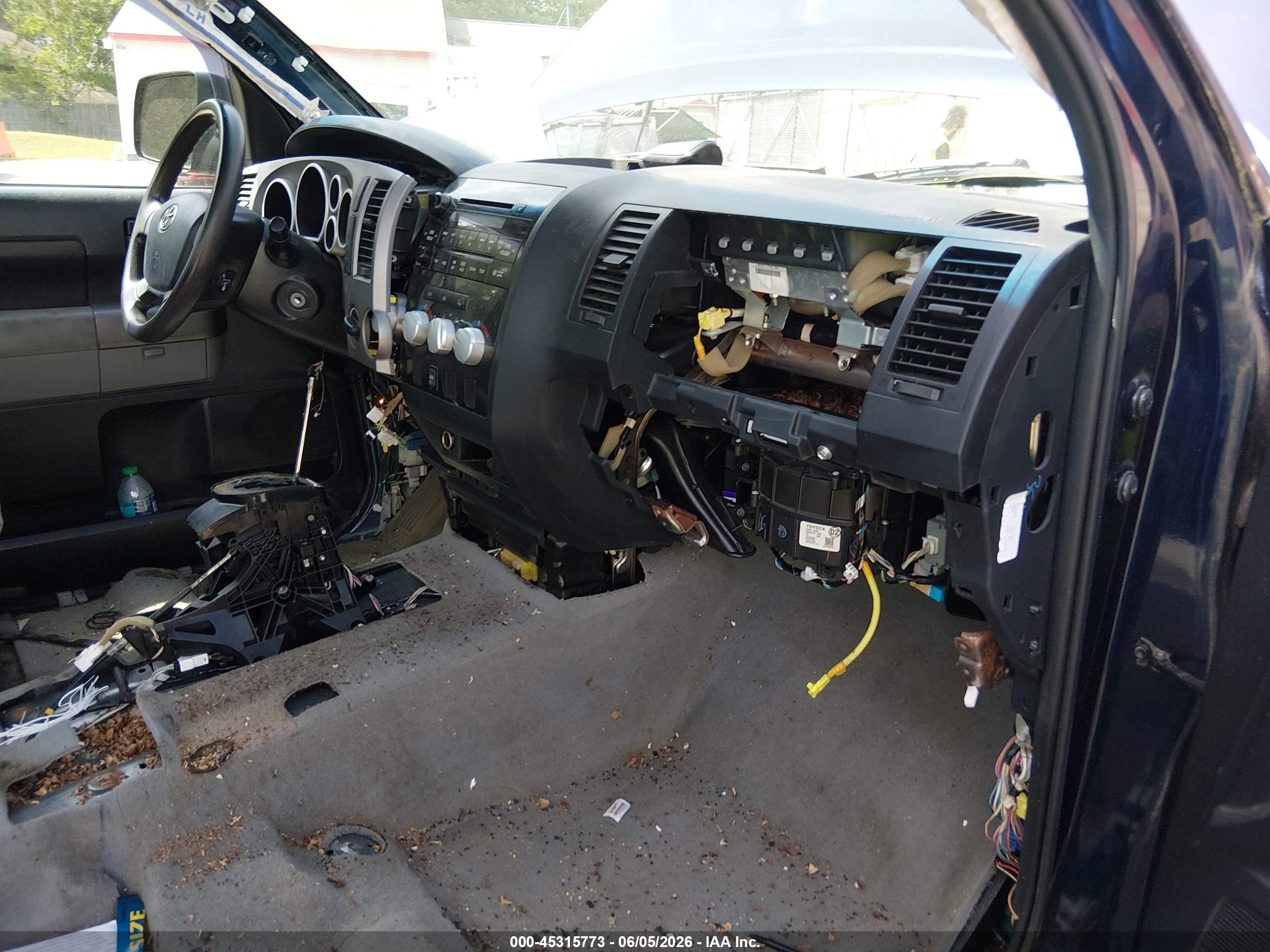2010 Toyota Tundra Grade 4.6l V8 Blue vin: 5TFUM5F16AX014819