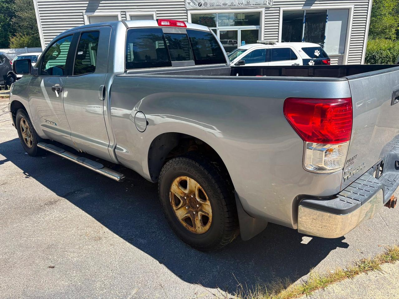 2011 Toyota Tundra Double Cab Sr5 Charcoal vin: 5TFUM5F16BX026776