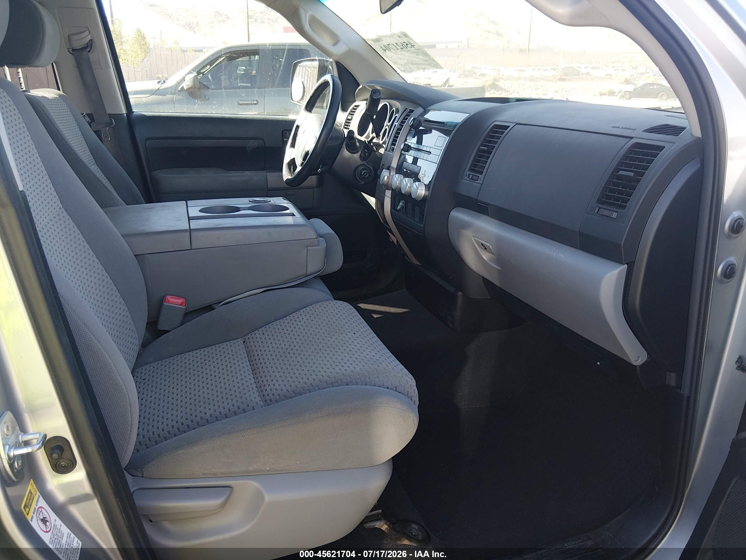 2012 Toyota Tundra Grade 4.6l V8 Silver vin: 5TFUM5F16CX031171