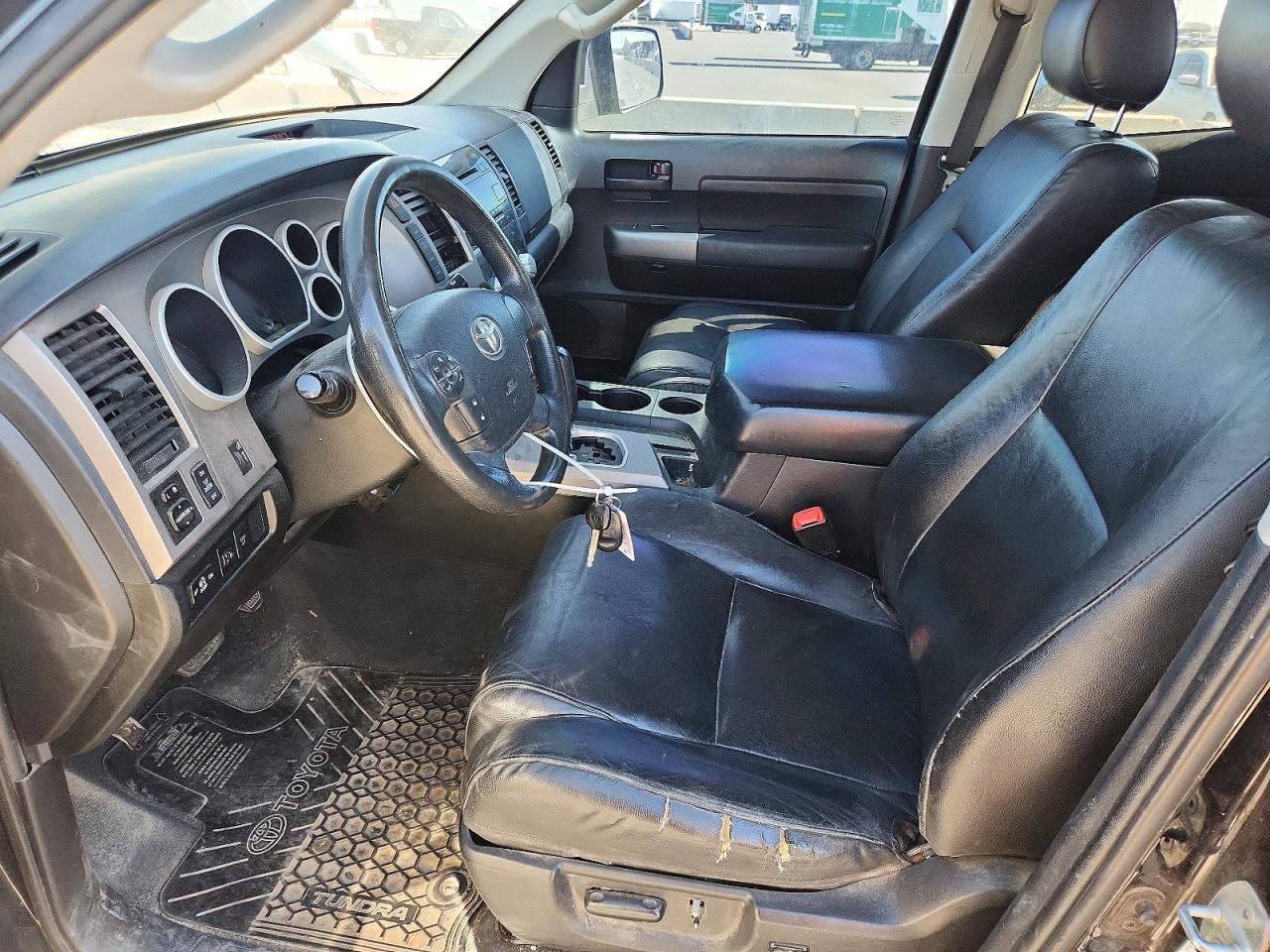 2013 Toyota Tundra Black vin: 5TFUM5F16DX042060