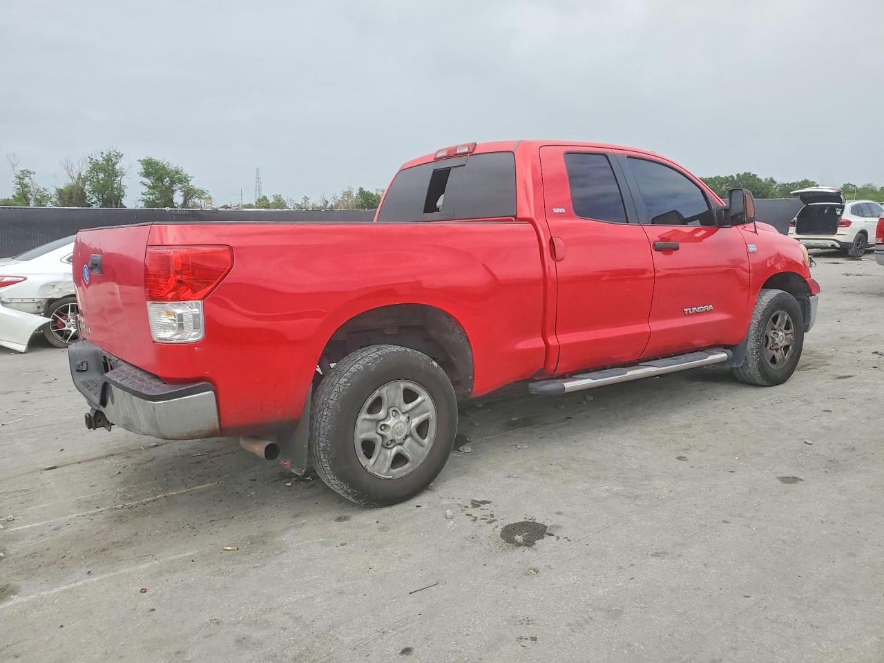 2010 Toyota Tundra Double Cab Sr5 Red vin: 5TFUM5F17AX001352