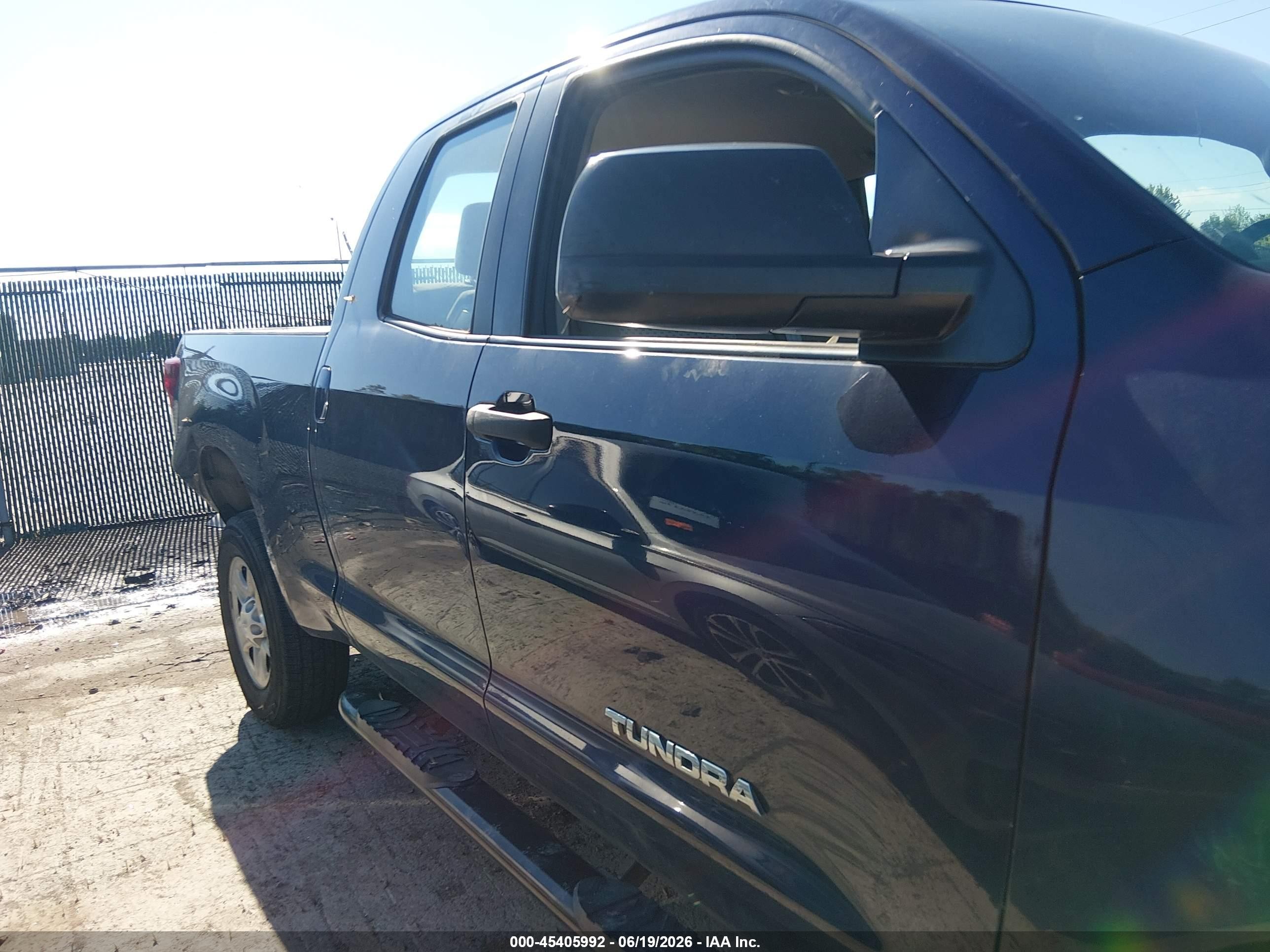 2010 Toyota Tundra Grade 4.6l V8 Синий vin: 5TFUM5F17AX008432