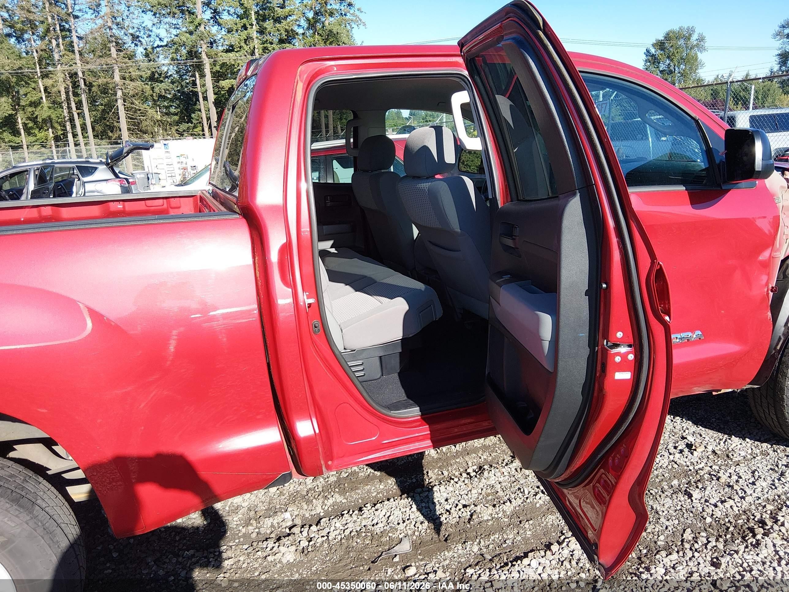2013 Toyota Tundra Grade 4.6l V8 Red vin: 5TFUM5F17DX043010