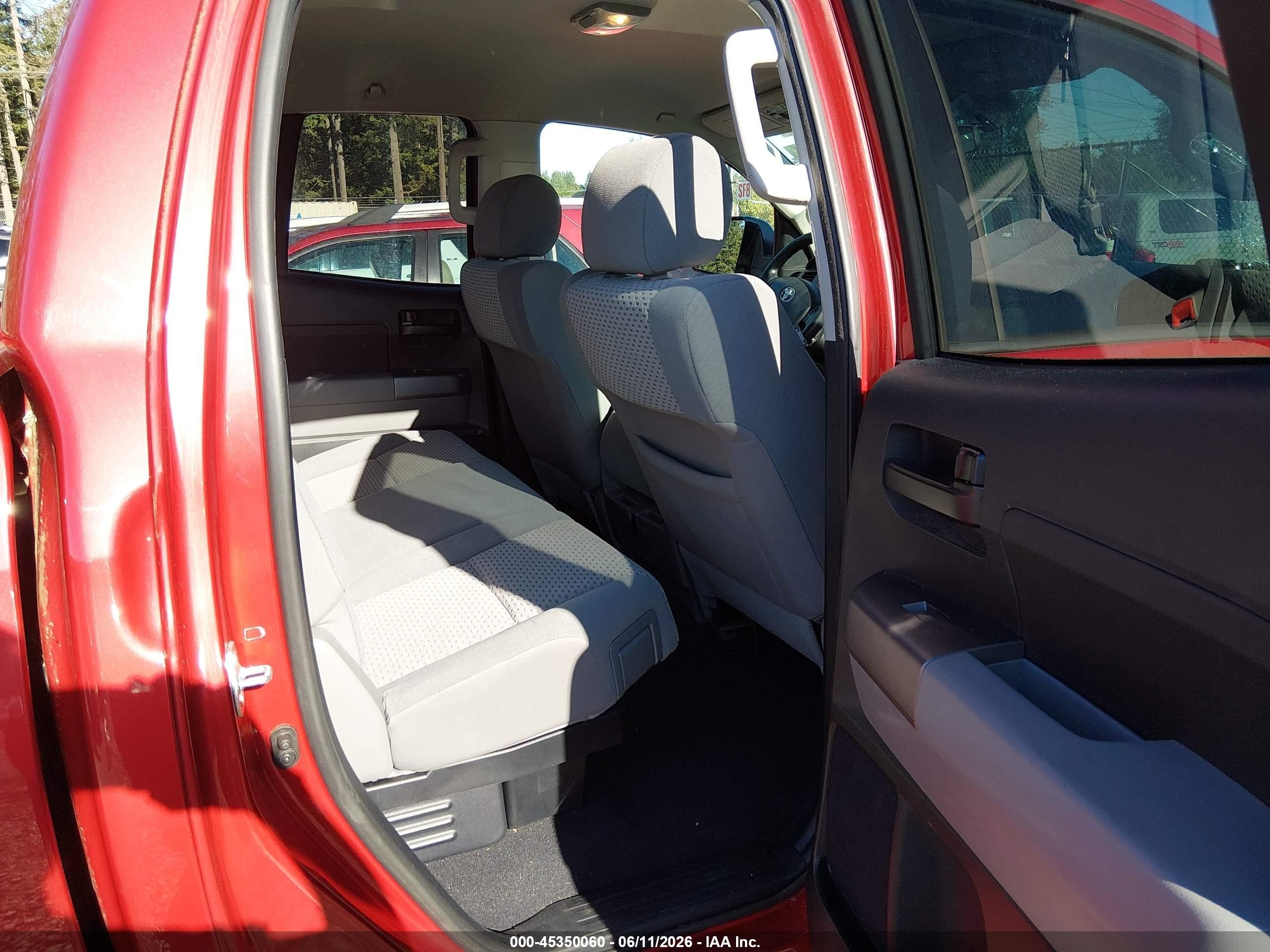 2013 Toyota Tundra Grade 4.6l V8 Red vin: 5TFUM5F17DX043010