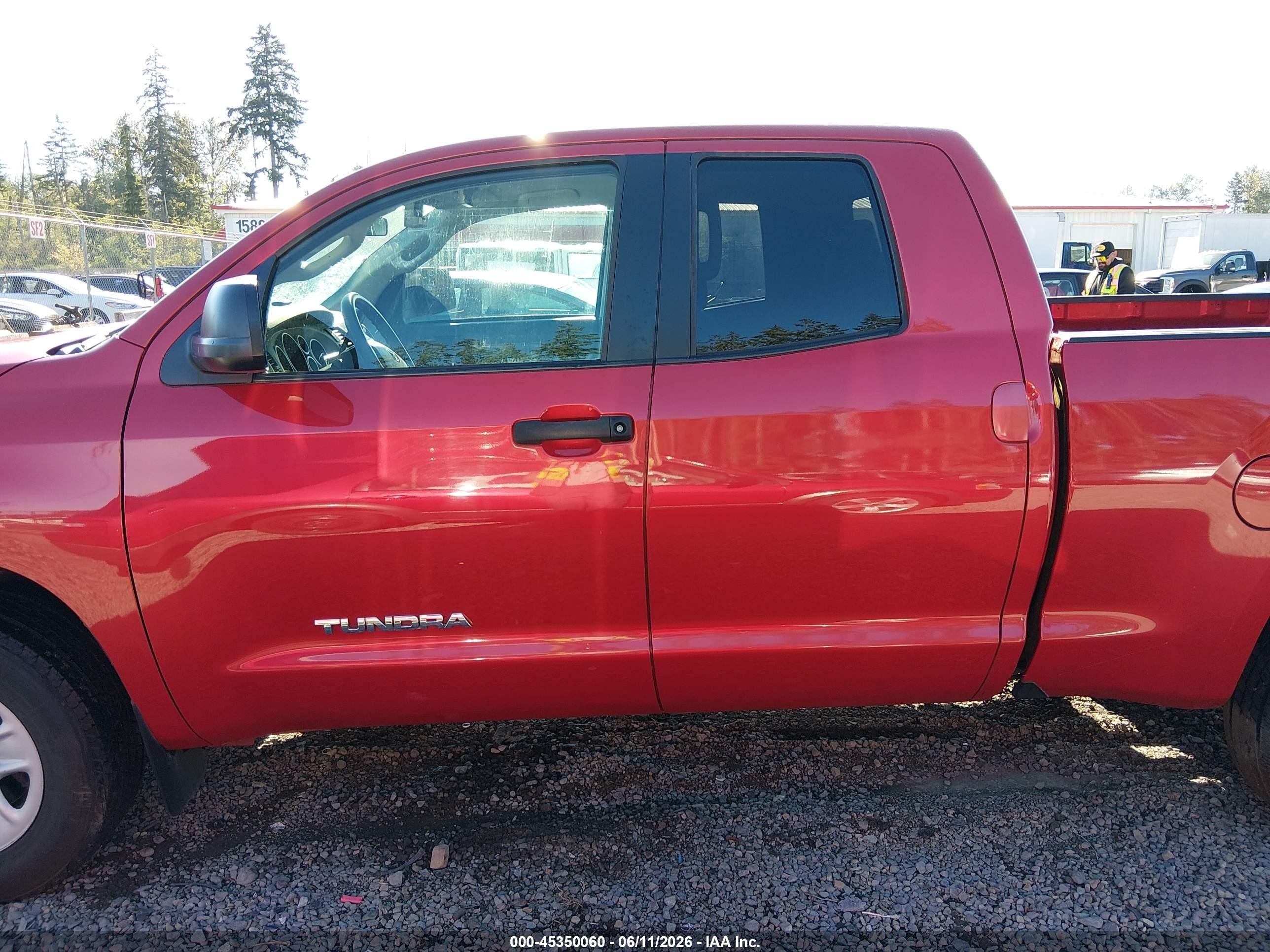 2013 Toyota Tundra Grade 4.6l V8 Red vin: 5TFUM5F17DX043010