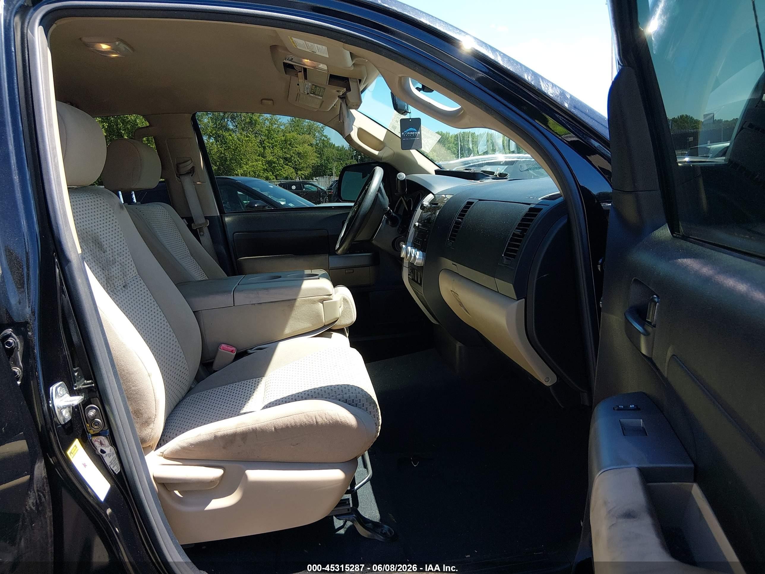2013 Toyota Tundra Grade 4.6l V8 Черный vin: 5TFUM5F17DX047686