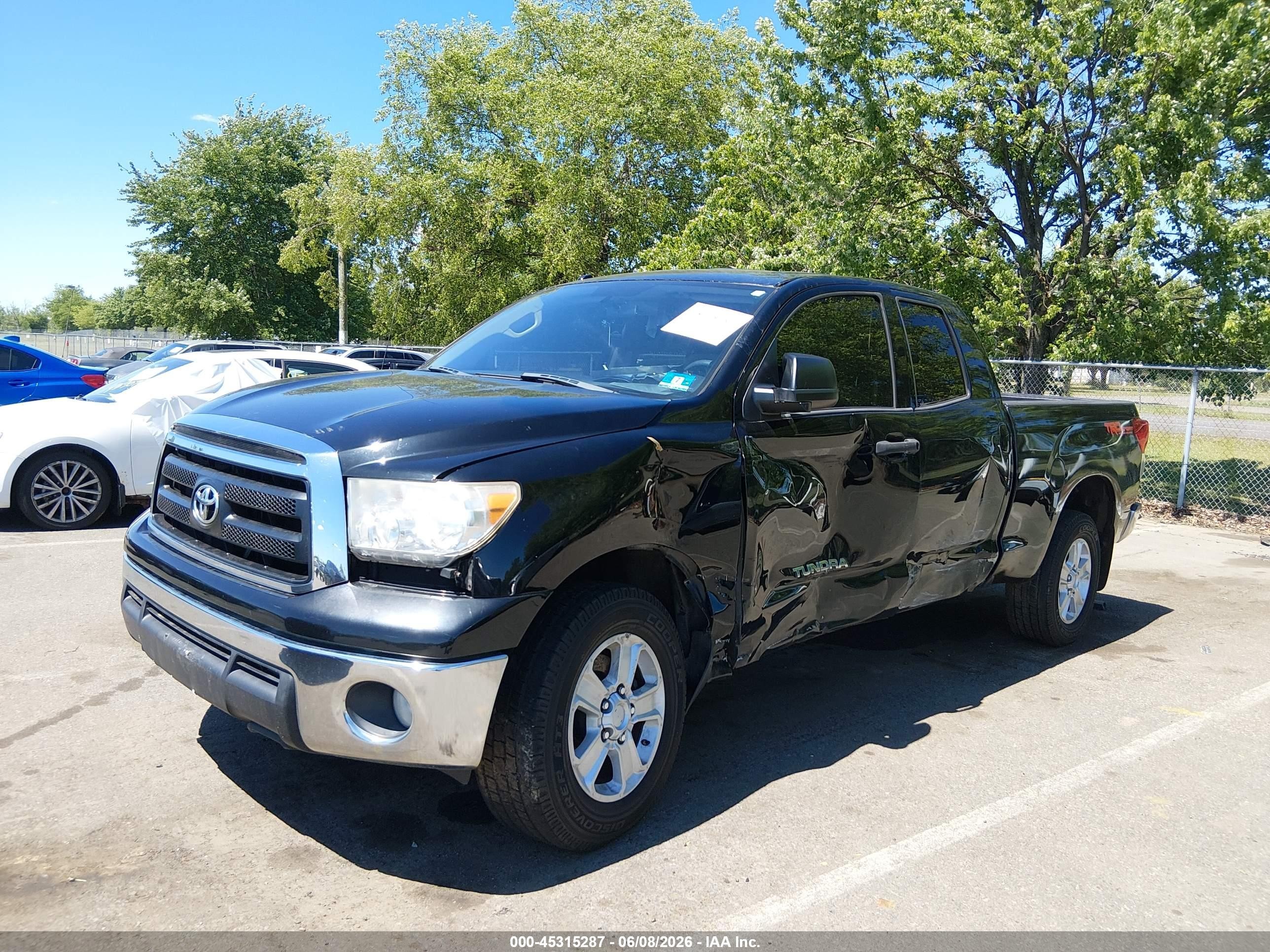 2013 Toyota Tundra Grade 4.6l V8 Черный vin: 5TFUM5F17DX047686