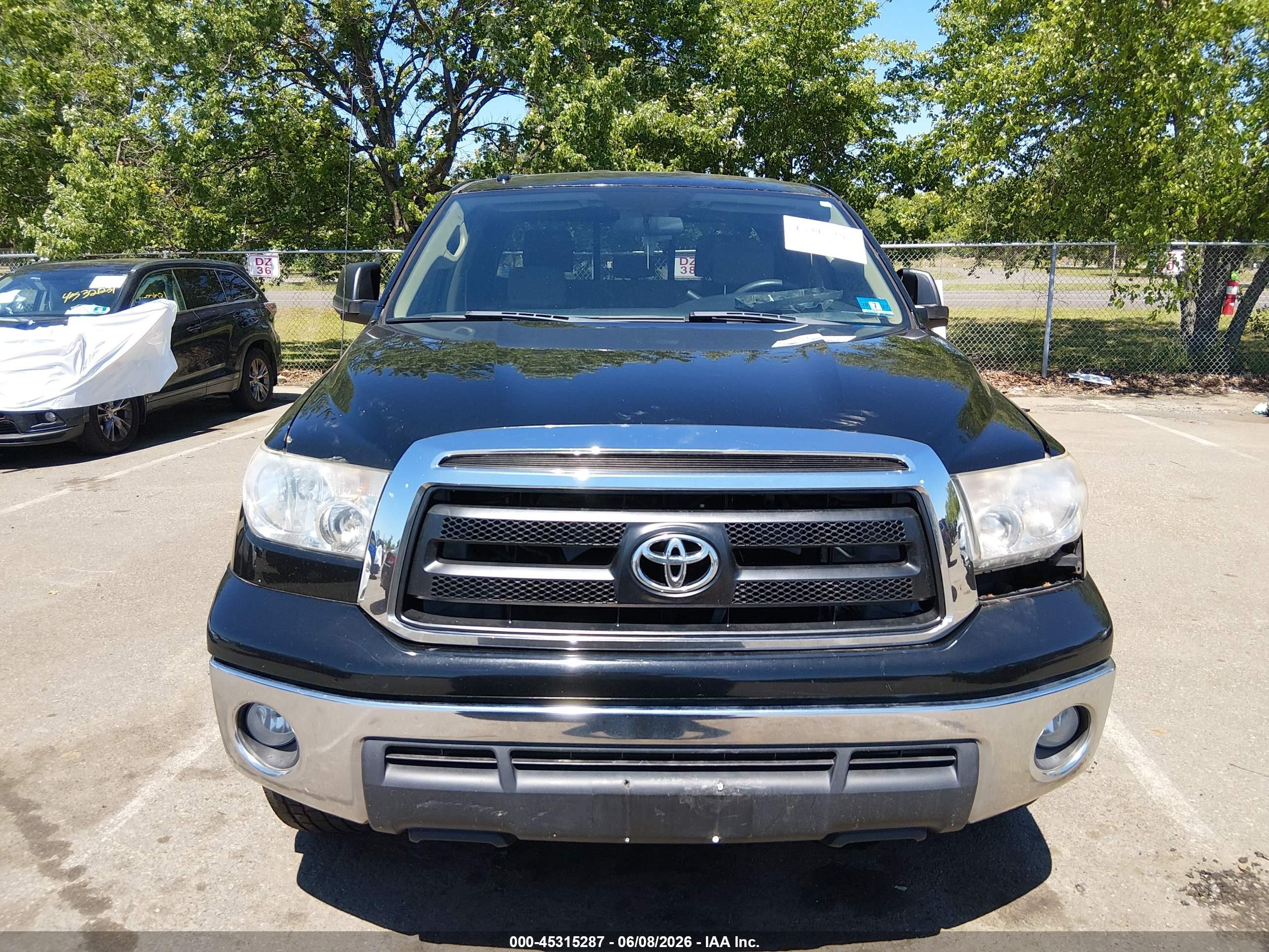 2013 Toyota Tundra Grade 4.6l V8 Черный vin: 5TFUM5F17DX047686