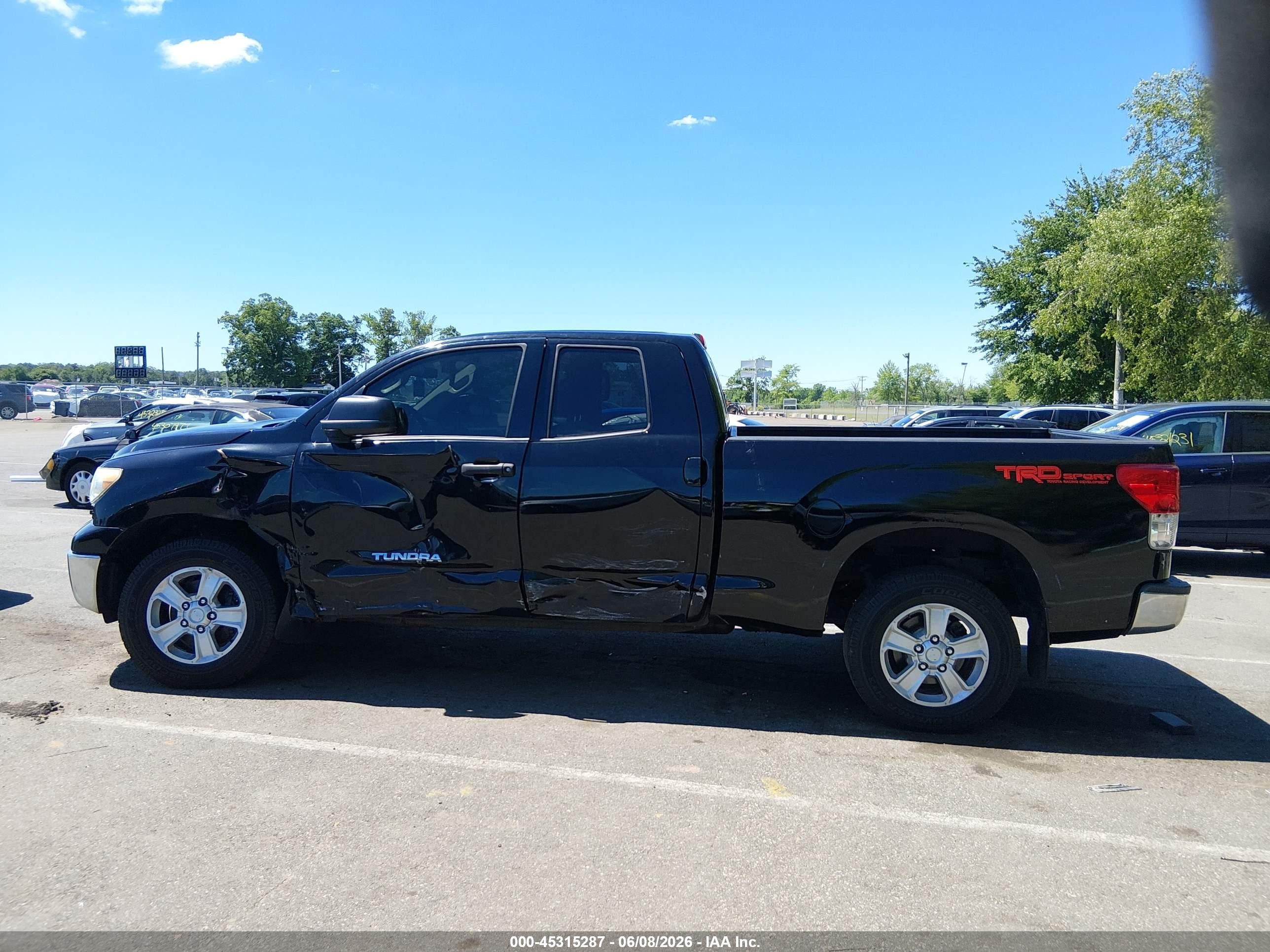 2013 Toyota Tundra Grade 4.6l V8 Черный vin: 5TFUM5F17DX047686
