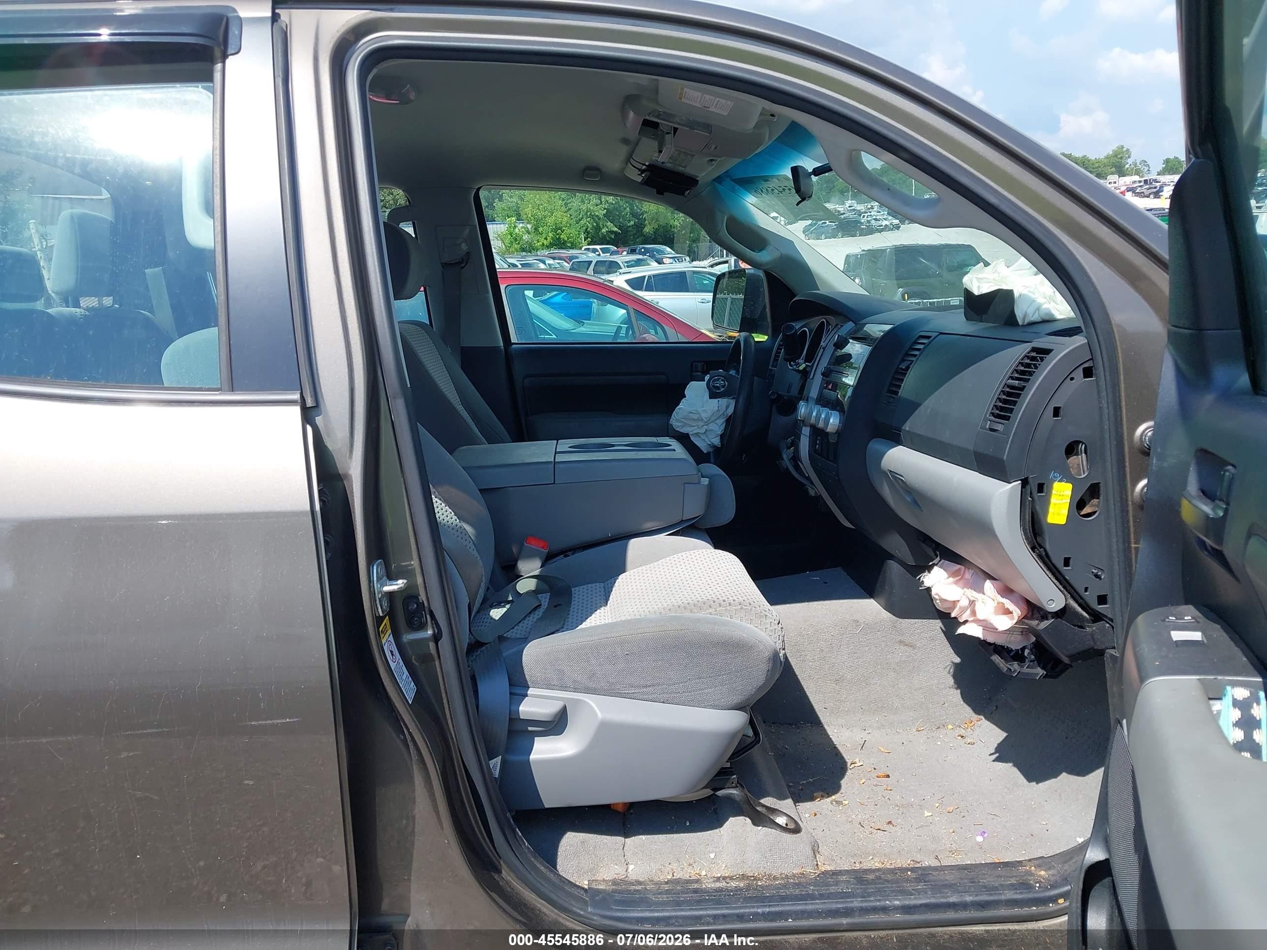 2010 Toyota Tundra Grade 4.6l V8 Beige vin: 5TFUM5F18AX009718