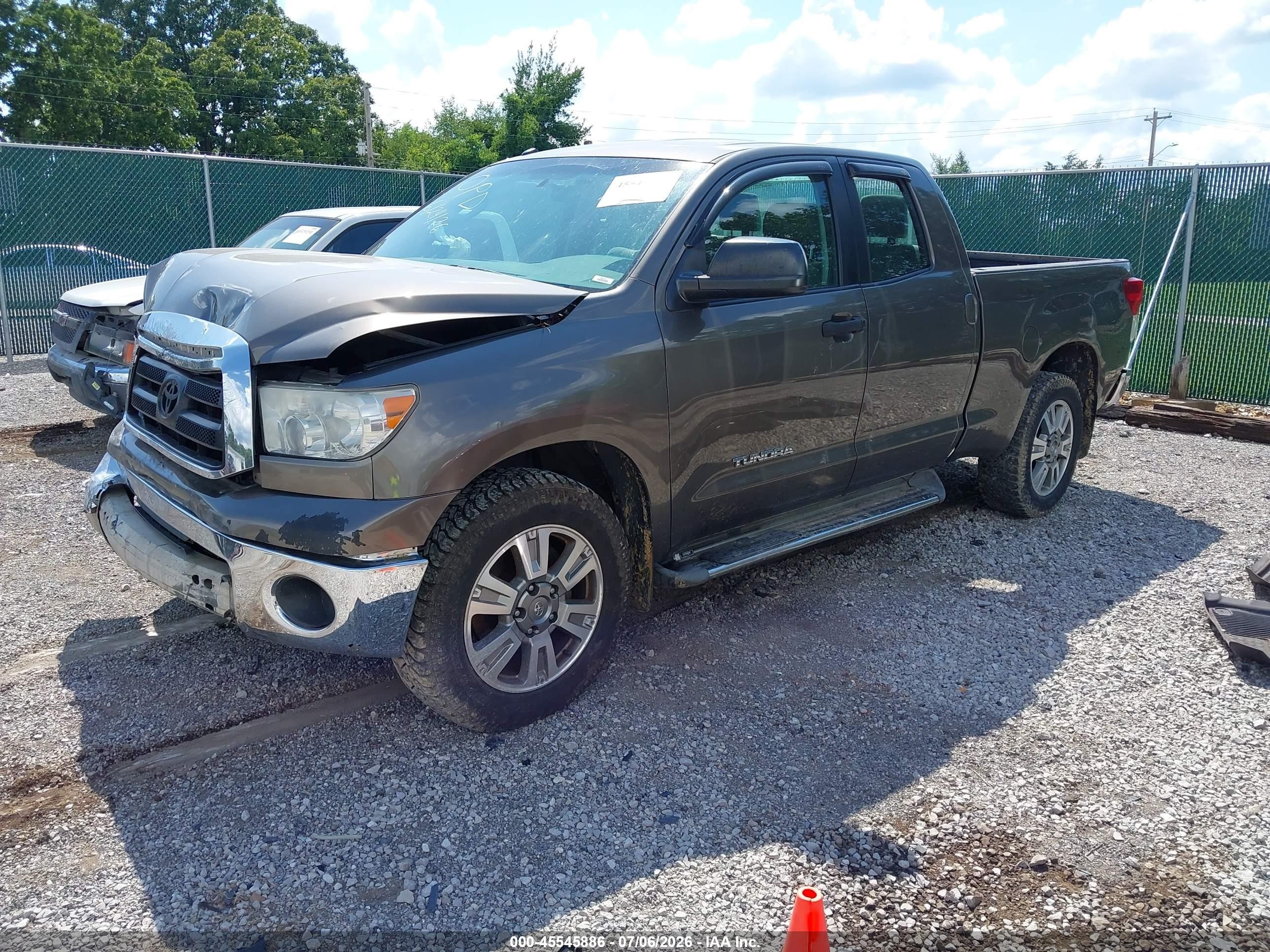 2010 Toyota Tundra Grade 4.6l V8 Beige vin: 5TFUM5F18AX009718