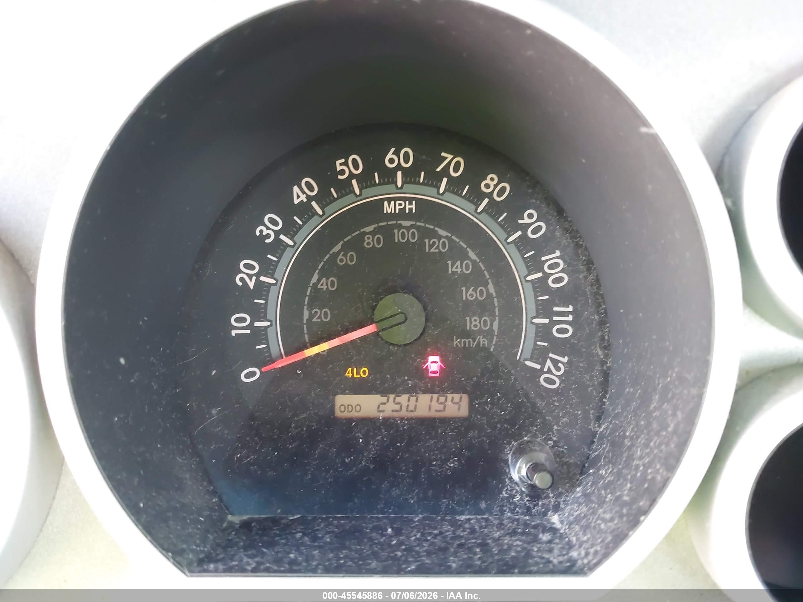2010 Toyota Tundra Grade 4.6l V8 Beige vin: 5TFUM5F18AX009718