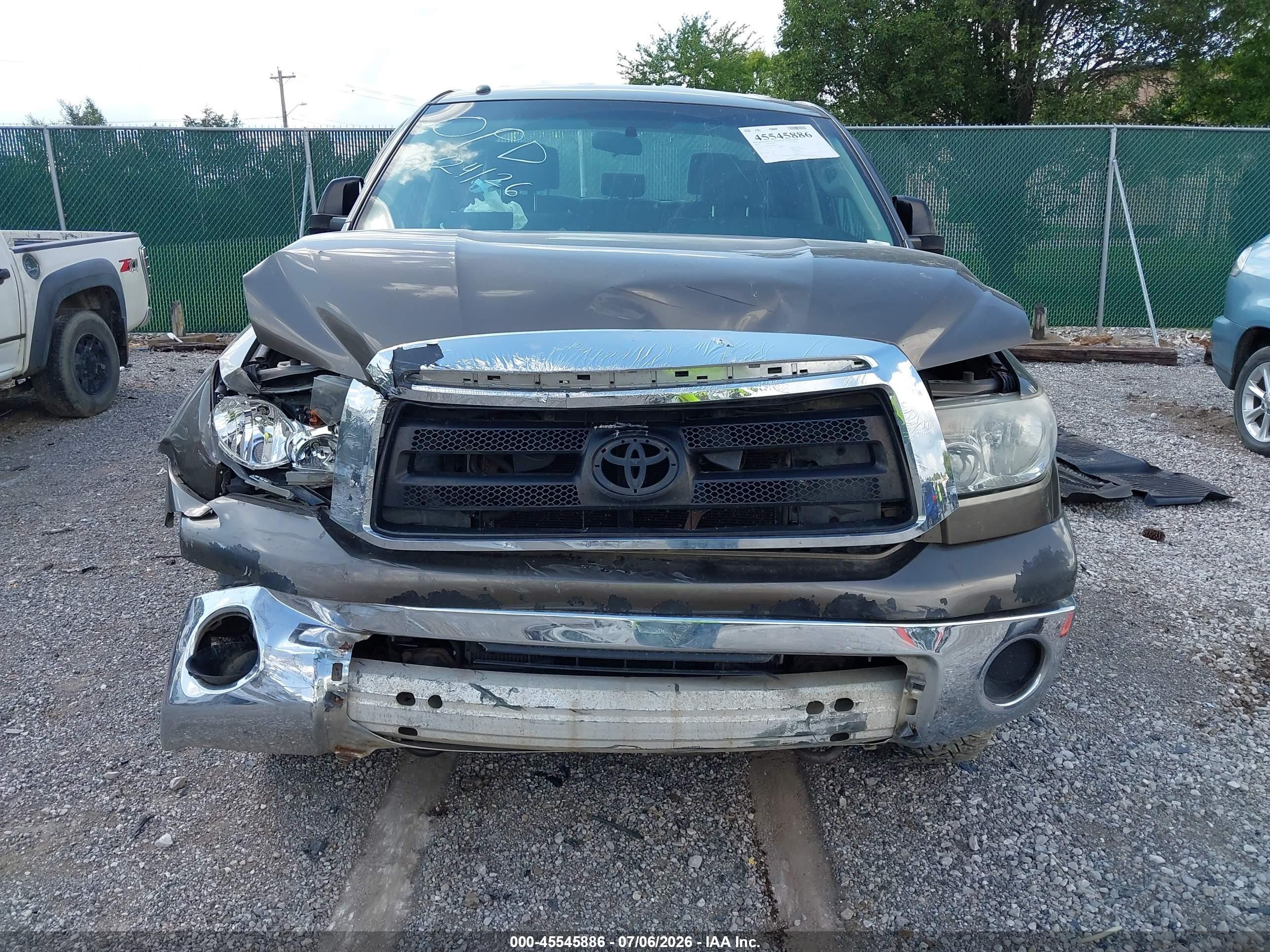 2010 Toyota Tundra Grade 4.6l V8 Beige vin: 5TFUM5F18AX009718