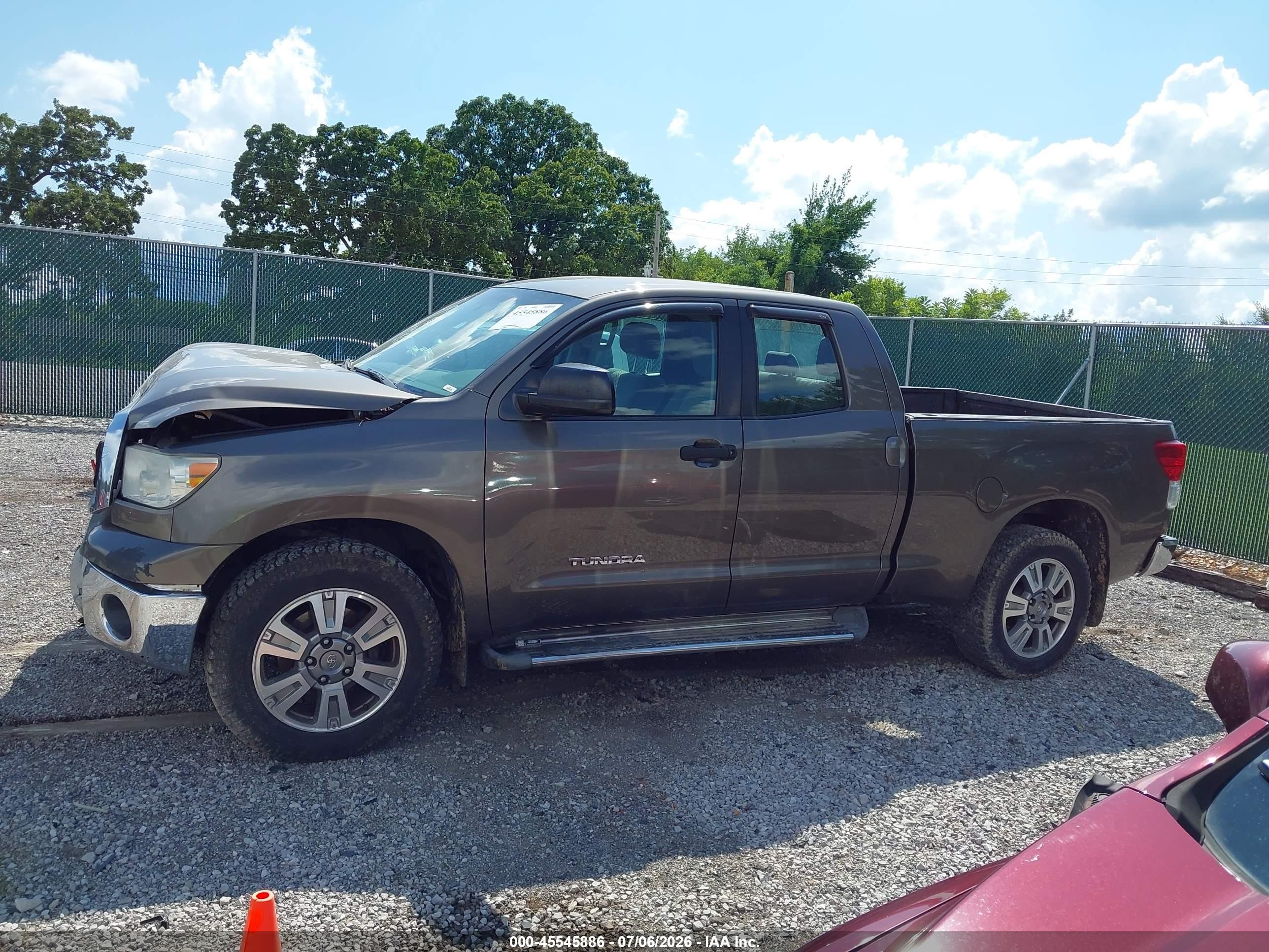 2010 Toyota Tundra Grade 4.6l V8 Beige vin: 5TFUM5F18AX009718