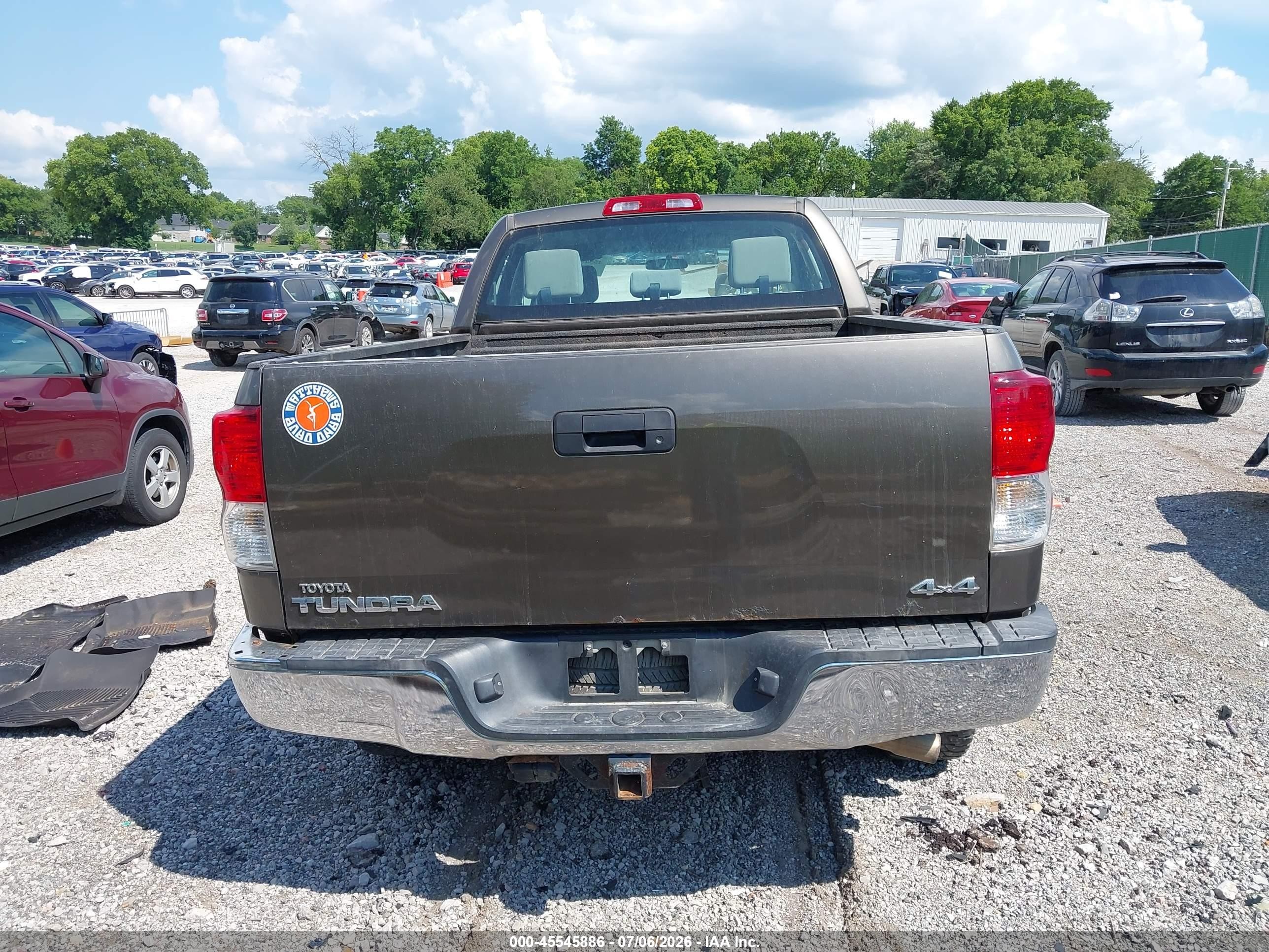 2010 Toyota Tundra Grade 4.6l V8 Beige vin: 5TFUM5F18AX009718