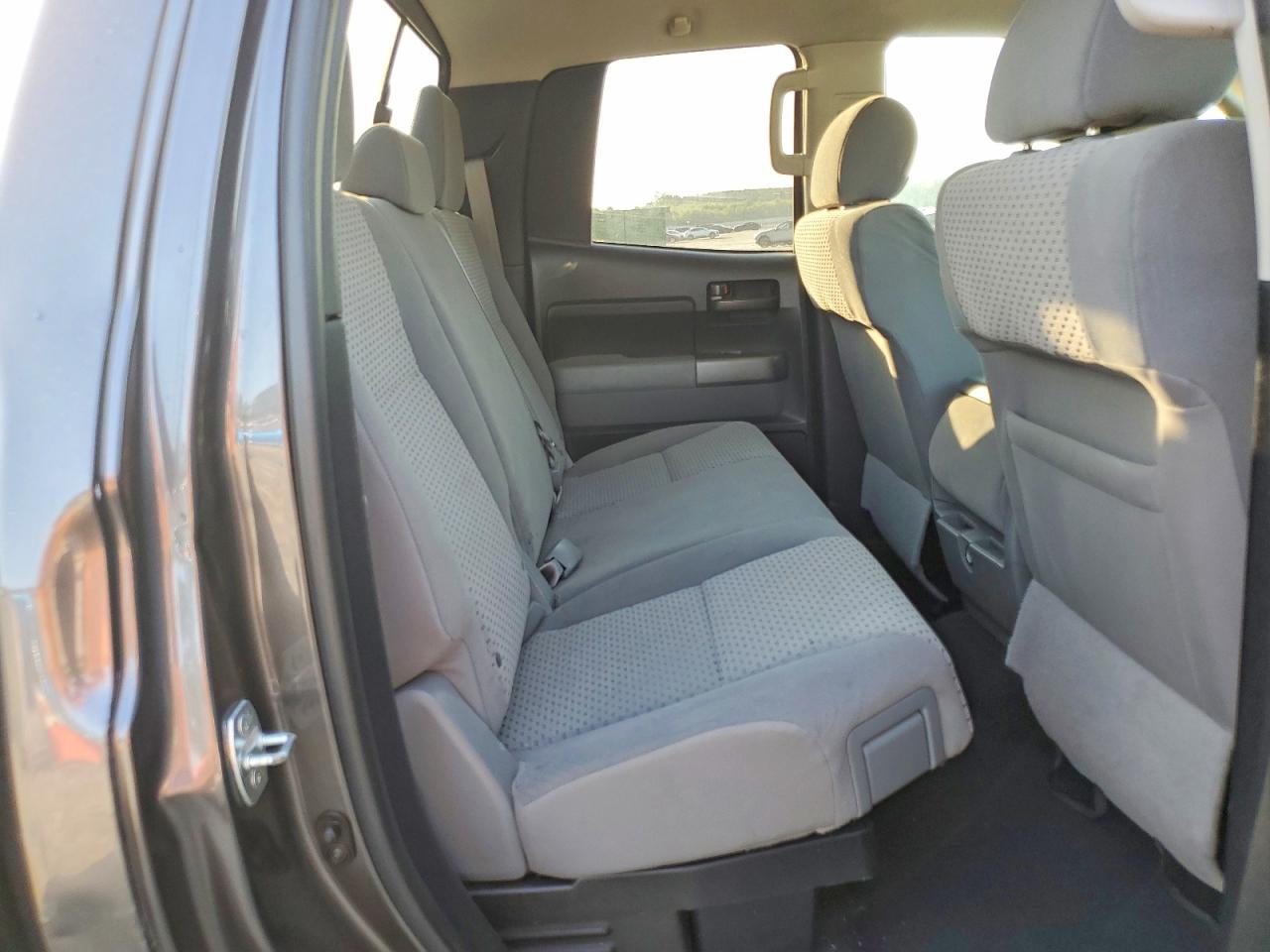 2012 Toyota Tundra Double Cab Sr5 Gray vin: 5TFUM5F18CX031558