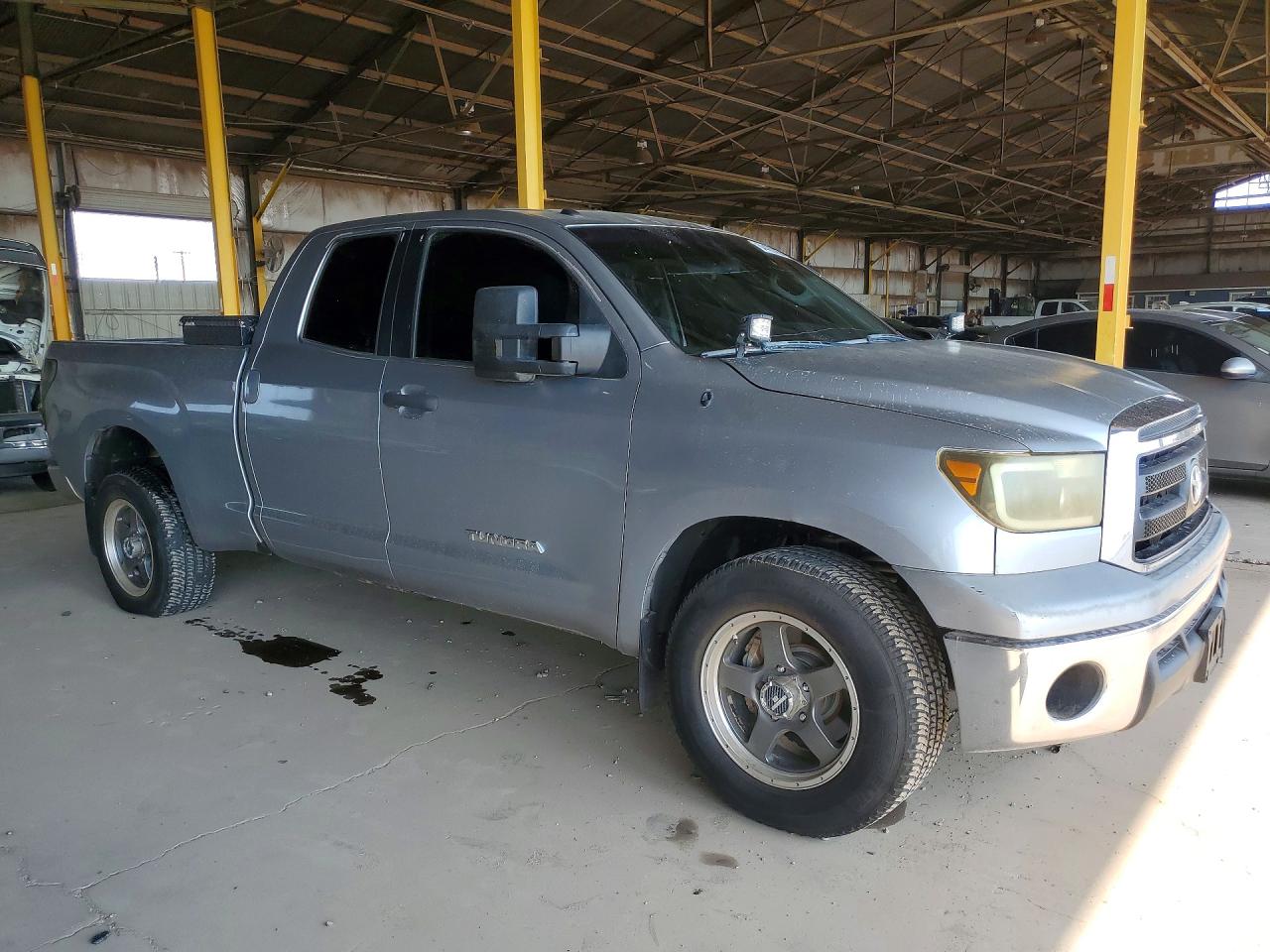 2013 Toyota Tundra Double Cab Sr5 Silver vin: 5TFUM5F18DX047714