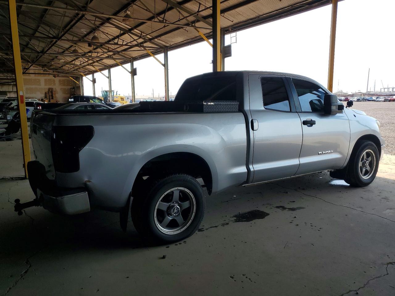 2013 Toyota Tundra Double Cab Sr5 Silver vin: 5TFUM5F18DX047714