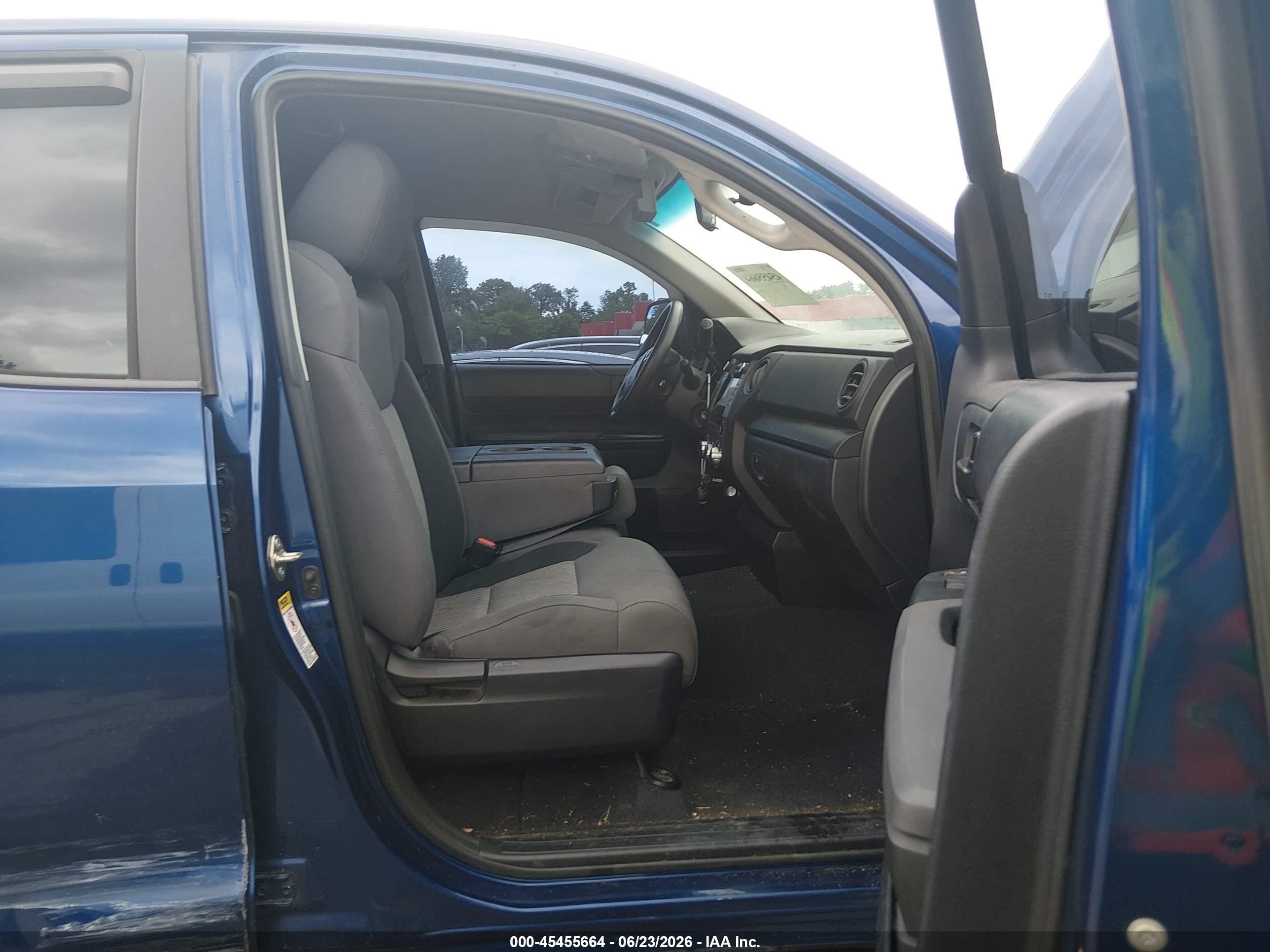 2014 Toyota Tundra Sr 4.6l V8 Blue vin: 5TFUM5F18EX050887