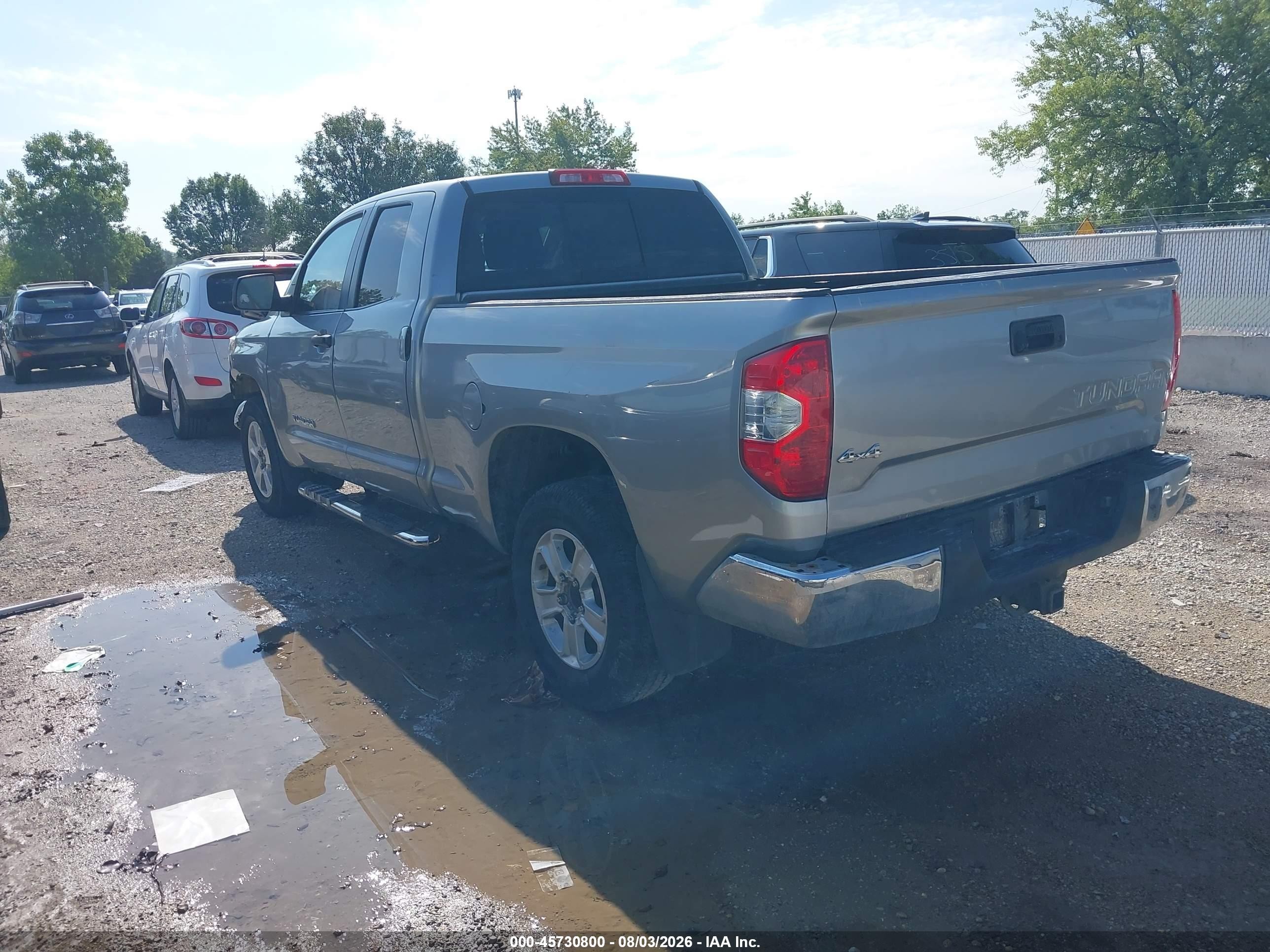 2014 Toyota Tundra Sr5 4.6l V8 Silver vin: 5TFUM5F18EX056544