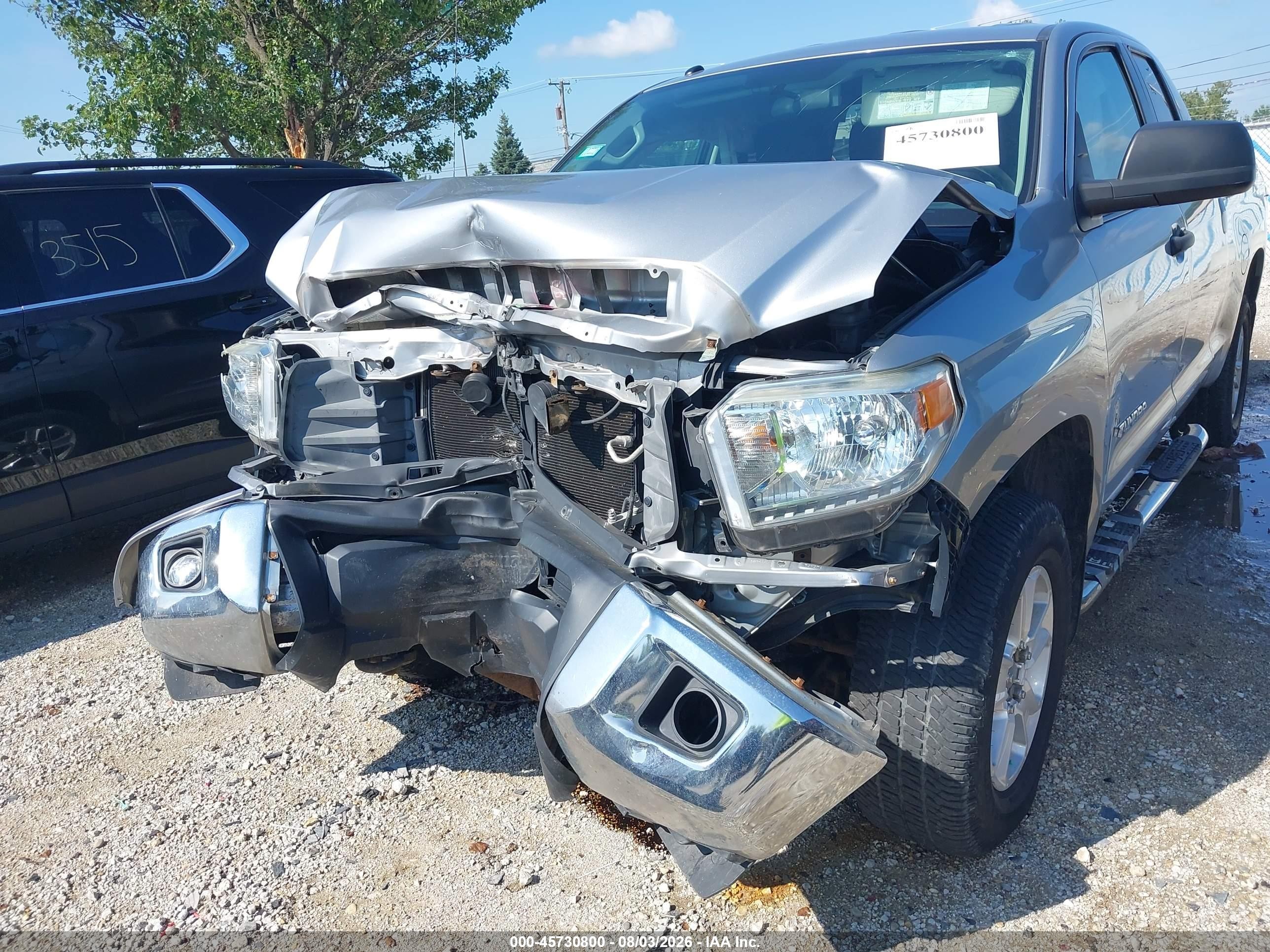2014 Toyota Tundra Sr5 4.6l V8 Silver vin: 5TFUM5F18EX056544