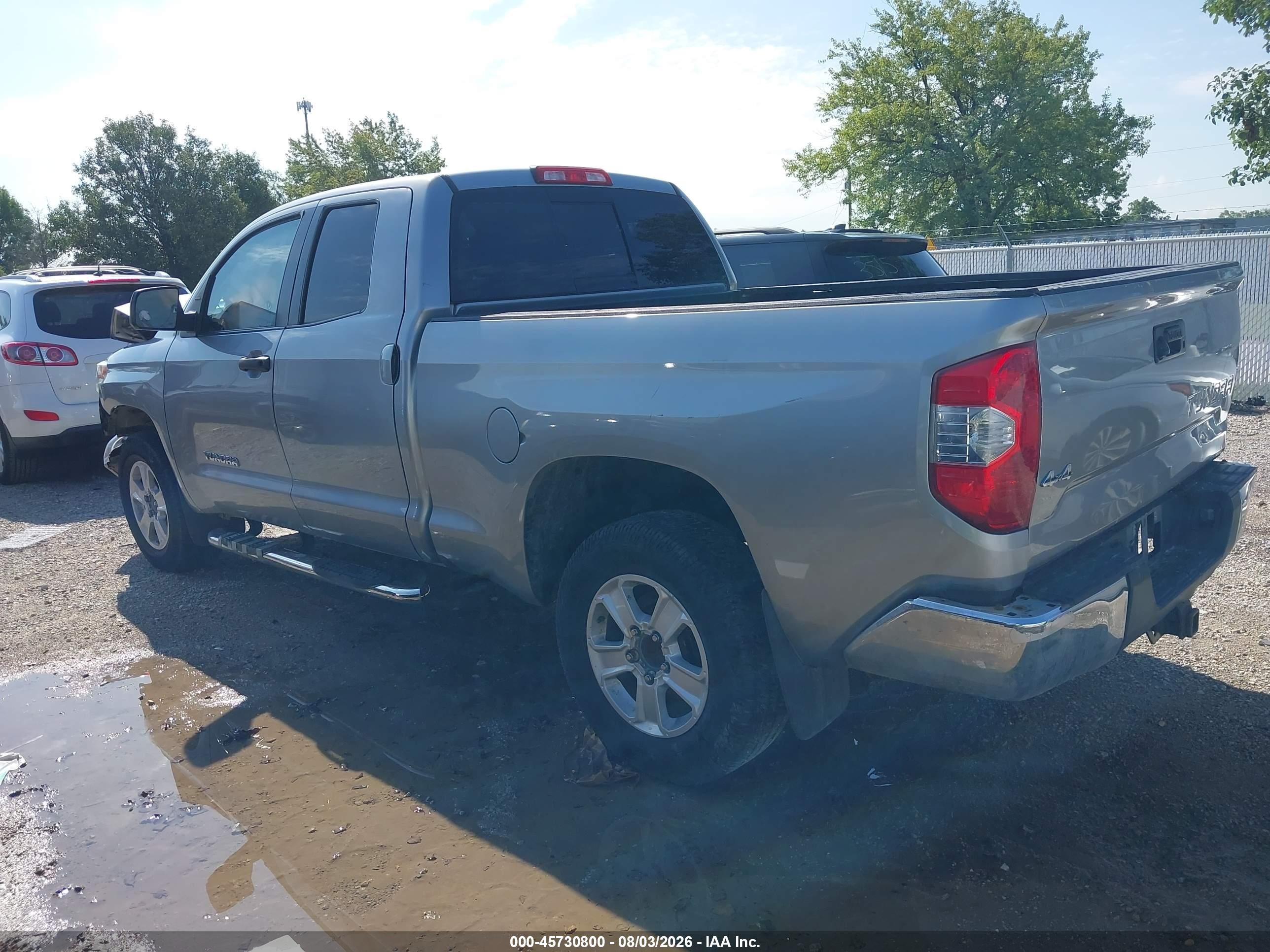 2014 Toyota Tundra Sr5 4.6l V8 Silver vin: 5TFUM5F18EX056544