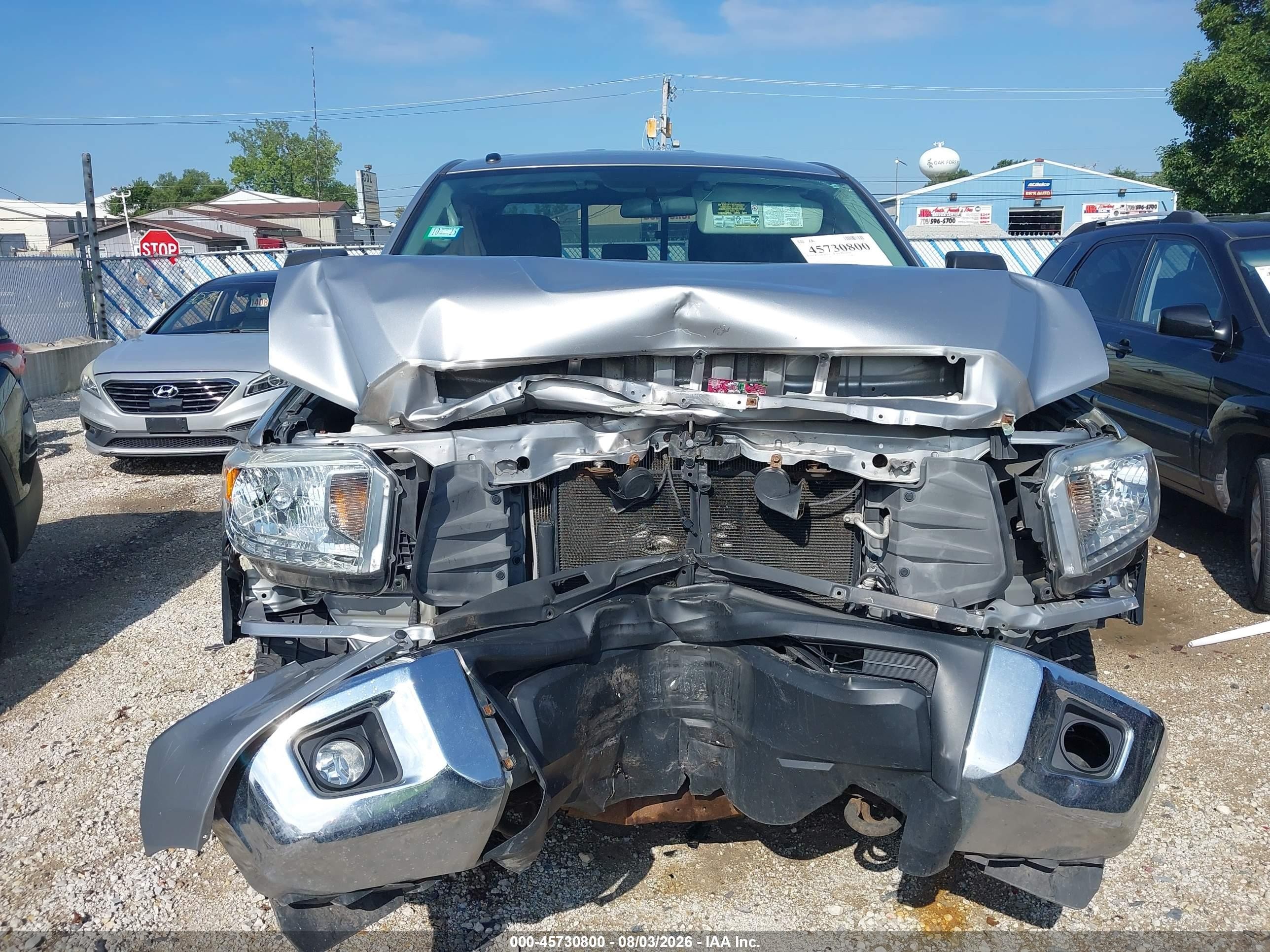 2014 Toyota Tundra Sr5 4.6l V8 Silver vin: 5TFUM5F18EX056544