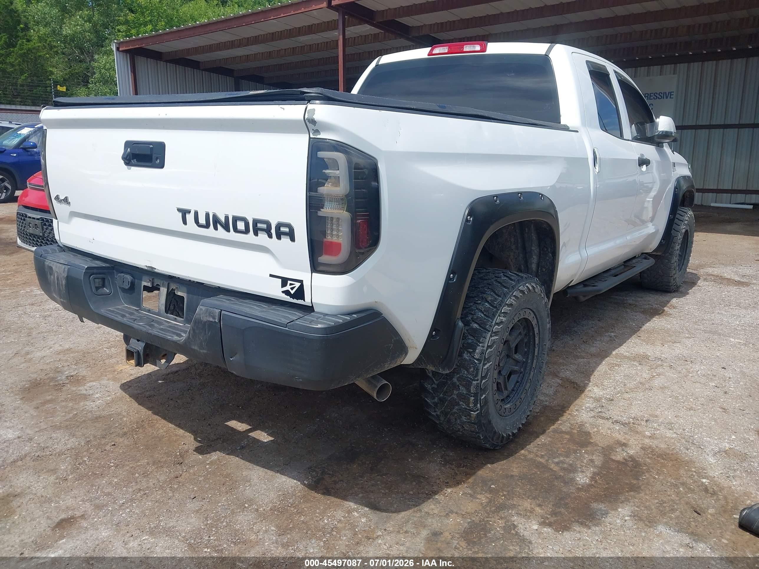 2014 Toyota Tundra Sr 4.6l V8 White vin: 5TFUM5F18EX058553