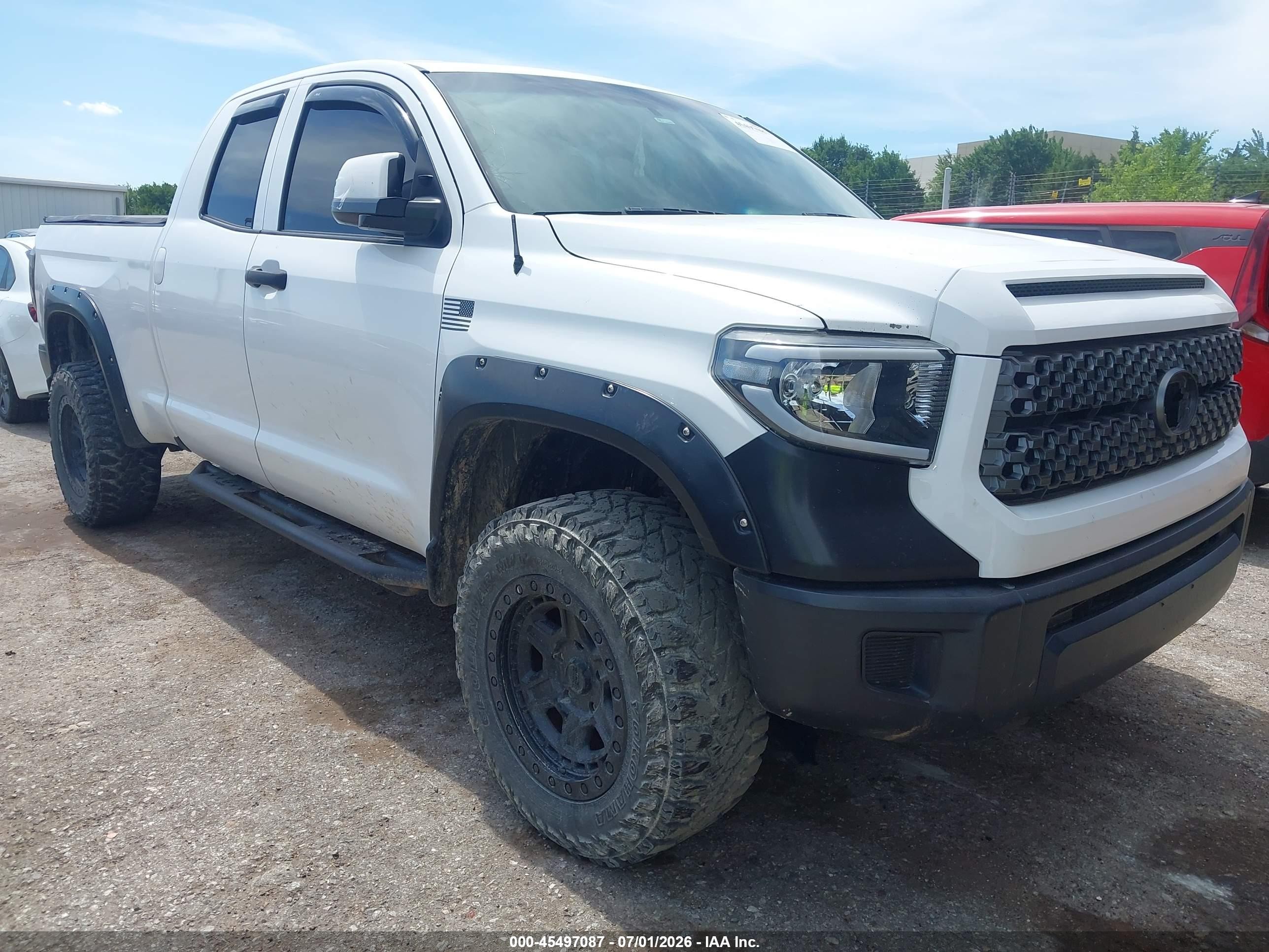 2014 Toyota Tundra Sr 4.6l V8 White vin: 5TFUM5F18EX058553