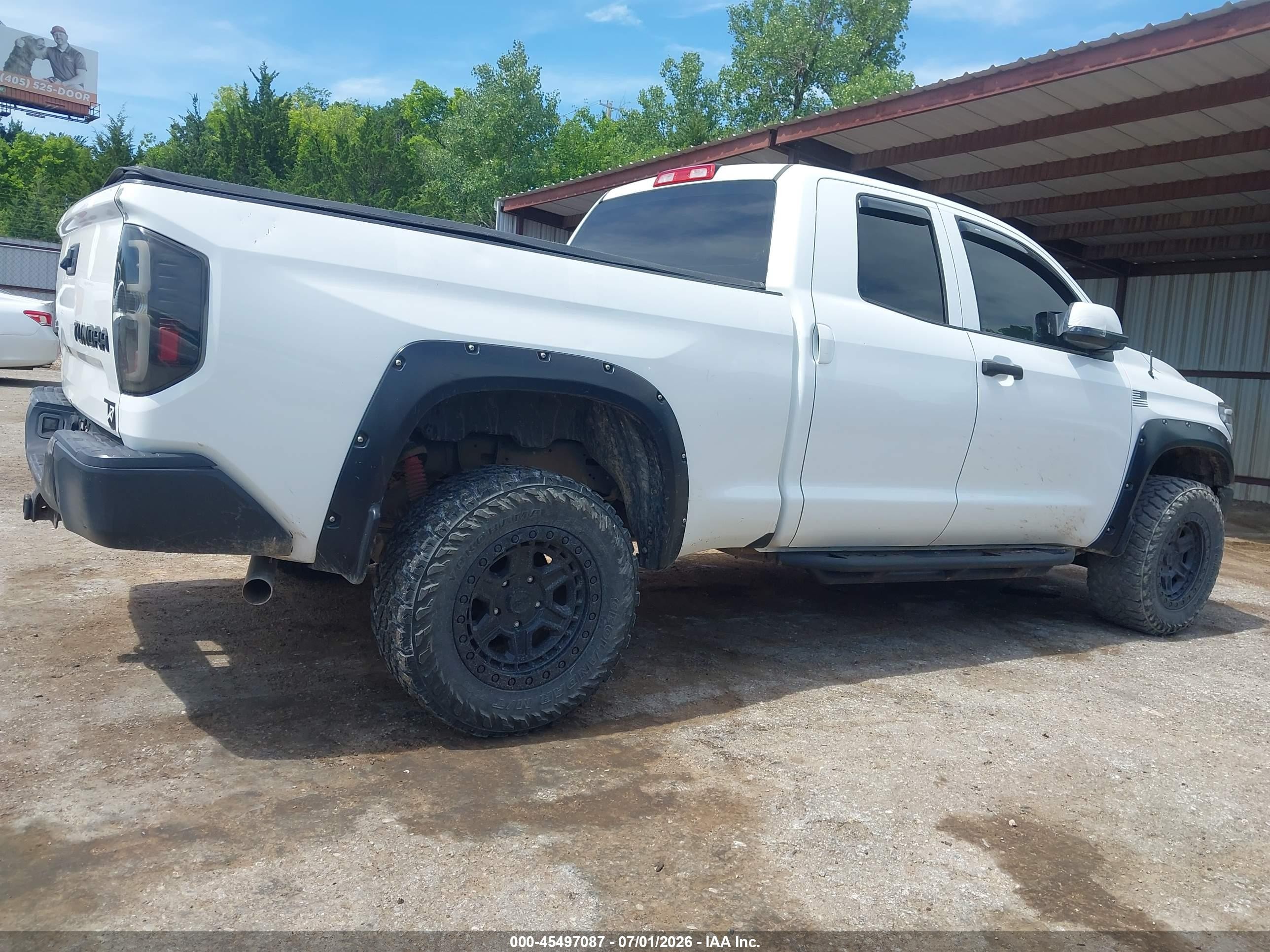 2014 Toyota Tundra Sr 4.6l V8 White vin: 5TFUM5F18EX058553