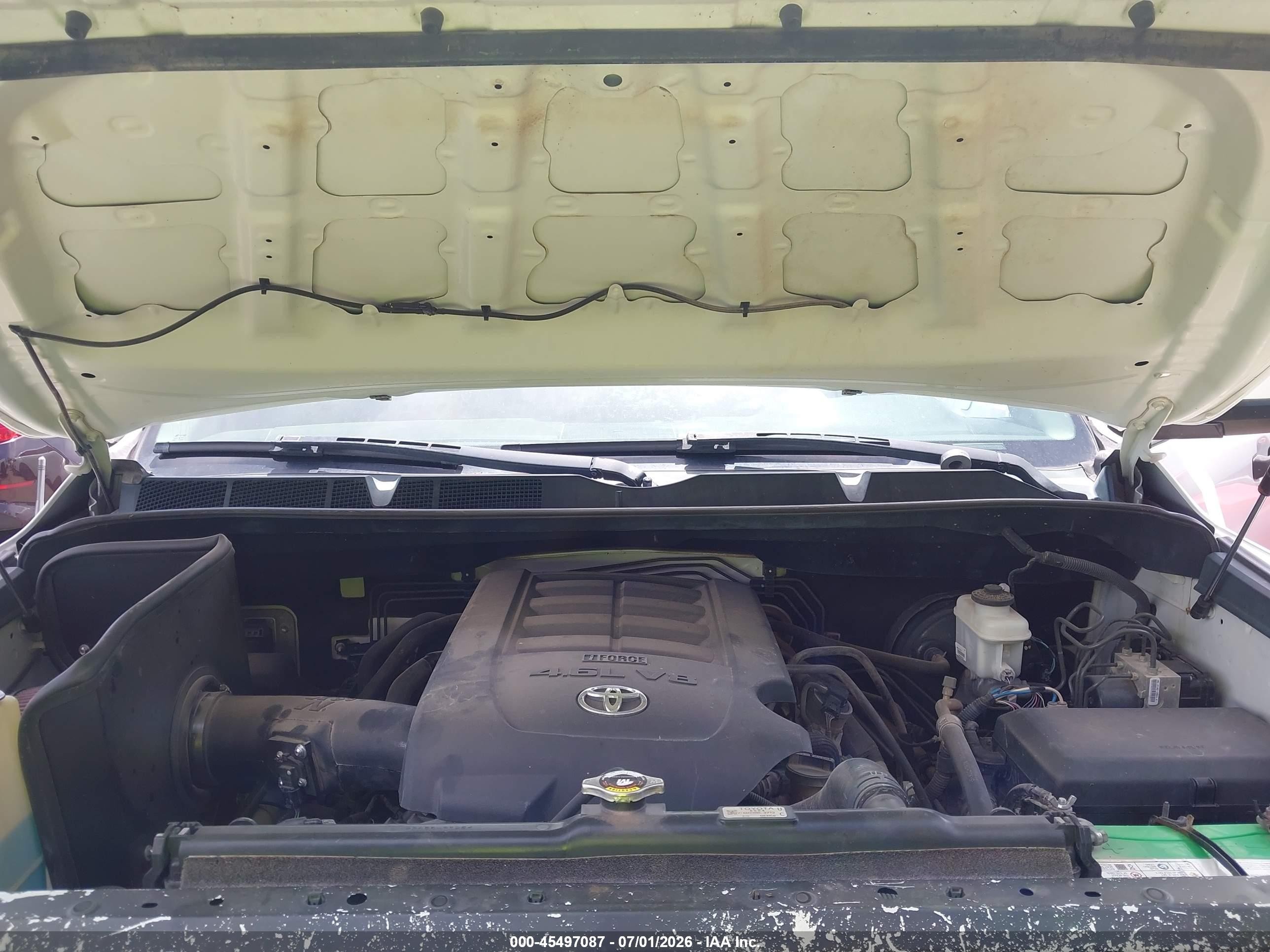 2014 Toyota Tundra Sr 4.6l V8 White vin: 5TFUM5F18EX058553