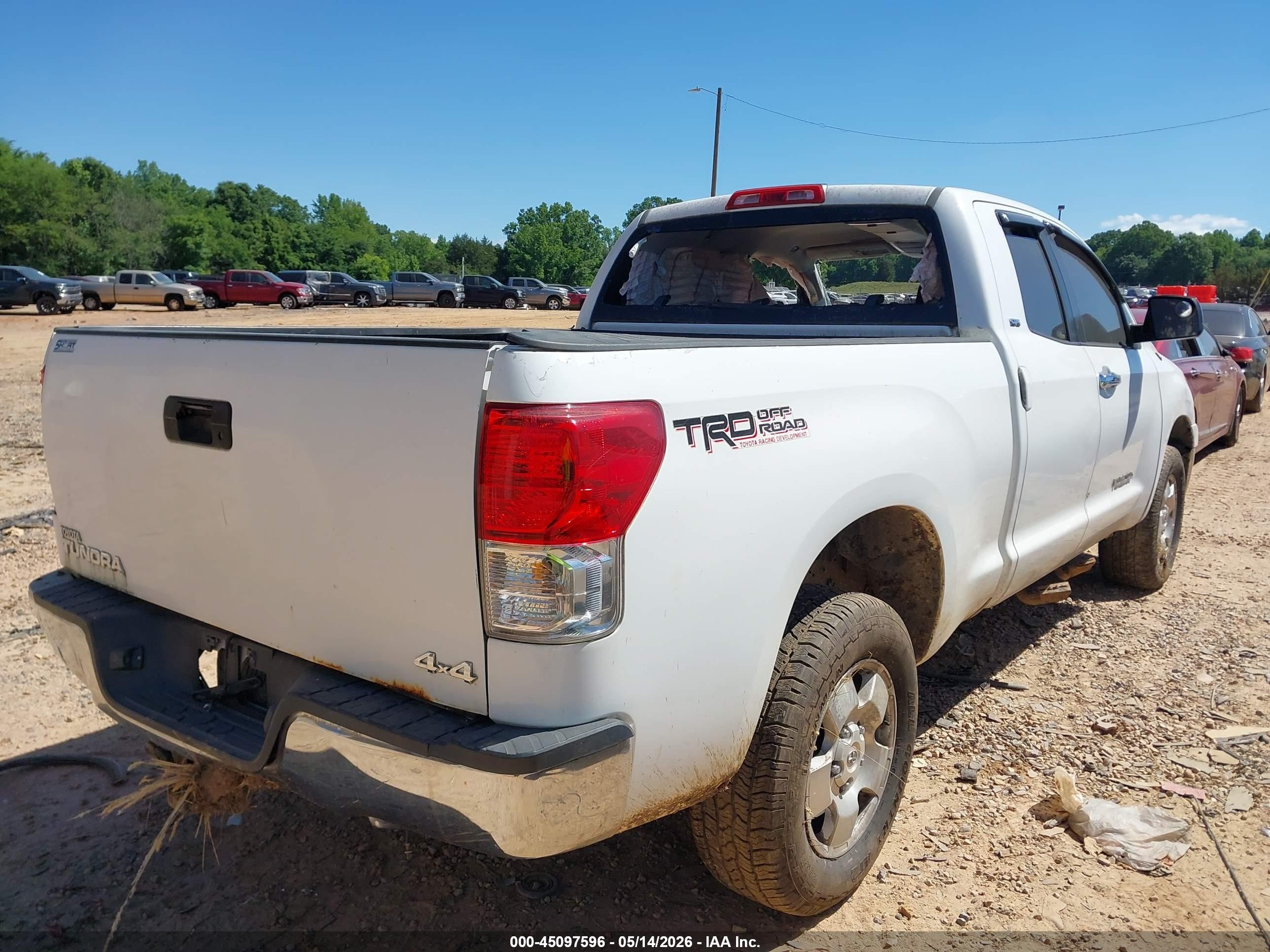 2010 Toyota Tundra Grade 4.6l V8 White vin: 5TFUM5F19AX002471