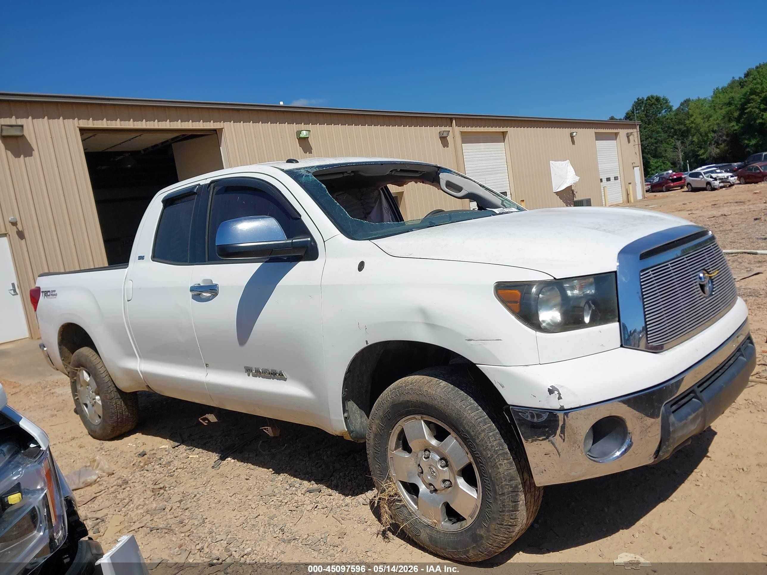 2010 Toyota Tundra Grade 4.6l V8 White vin: 5TFUM5F19AX002471