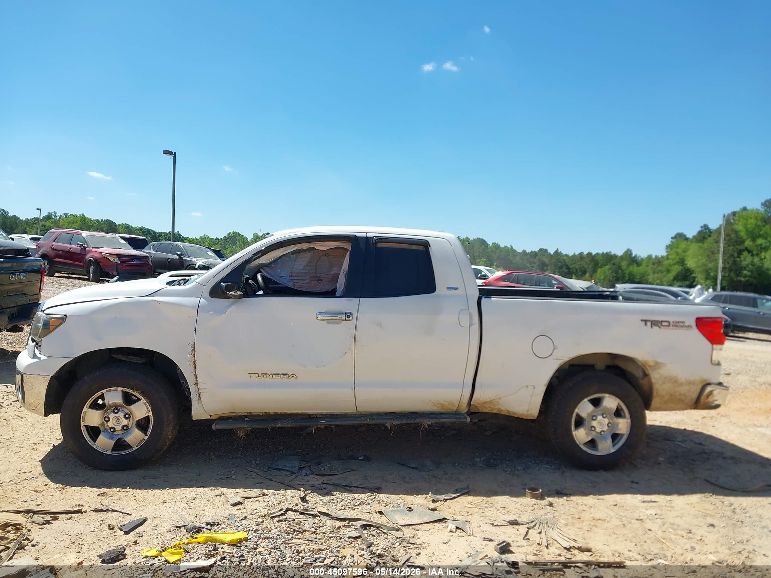 2010 Toyota Tundra Grade 4.6l V8 White vin: 5TFUM5F19AX002471