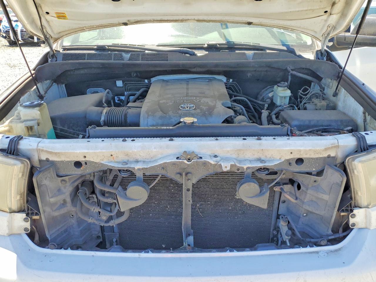 2010 Toyota Tundra Double Cab Sr5 White vin: 5TFUM5F19AX004124