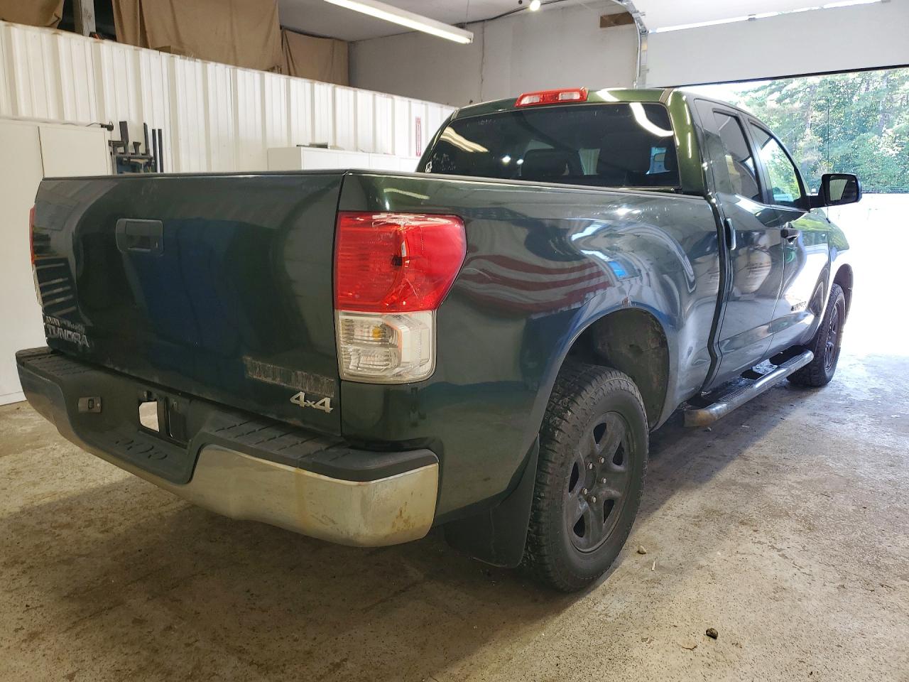 2010 Toyota Tundra Double Cab Sr5 Зеленый vin: 5TFUM5F19AX014460