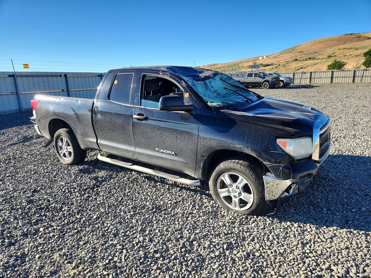2011 Toyota Tundra Double Cab Sr5 Black vin: 5TFUM5F19BX026643
