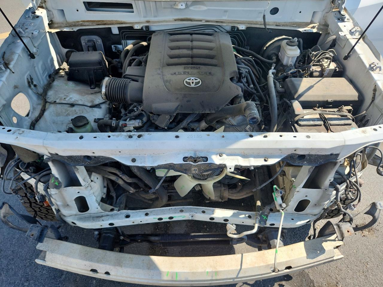 2012 Toyota Tundra Double Cab Sr5 White vin: 5TFUM5F19CX036185
