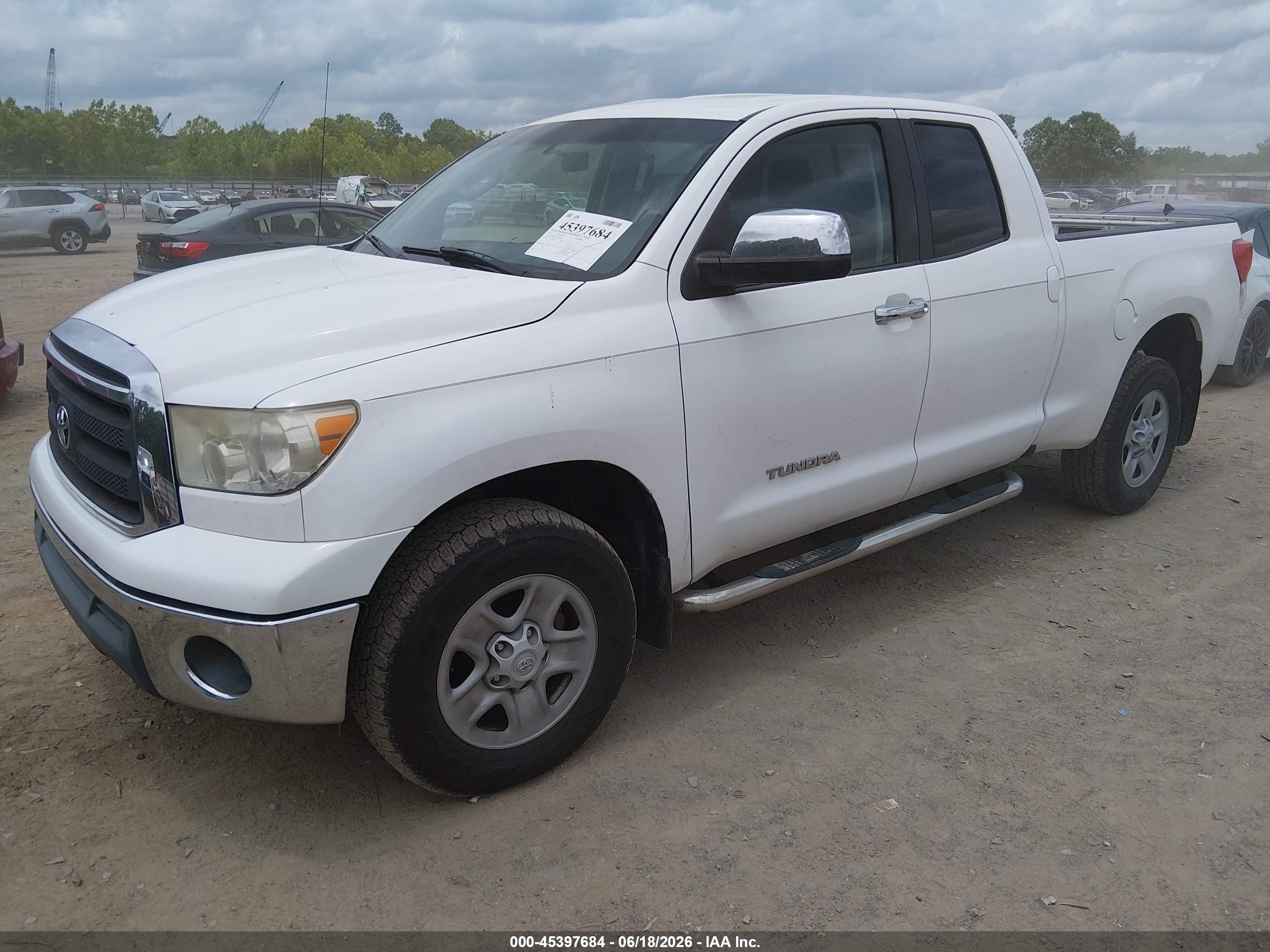2012 Toyota Tundra Grade 4.6l V8 White vin: 5TFUM5F19CX039250