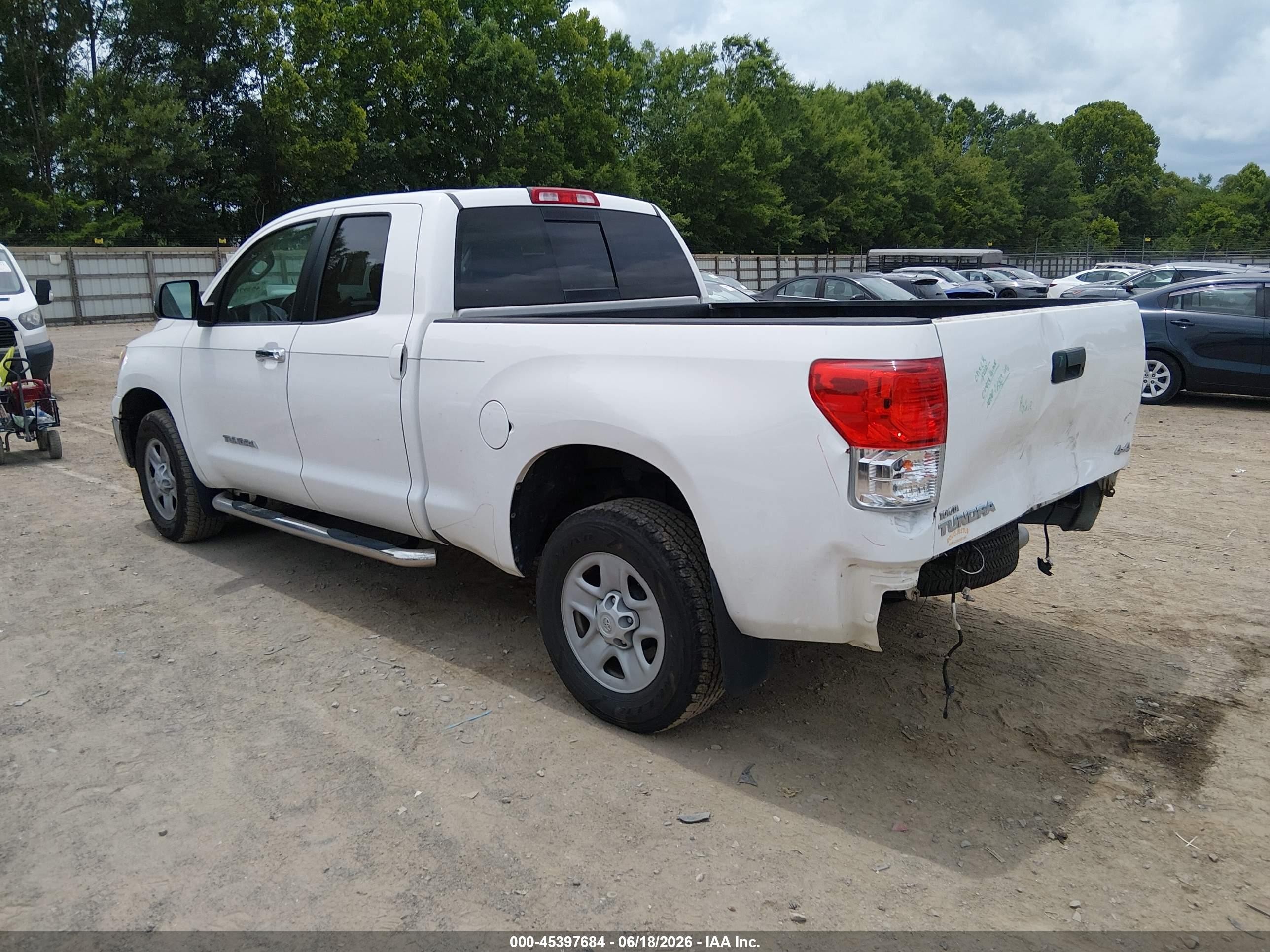 2012 Toyota Tundra Grade 4.6l V8 White vin: 5TFUM5F19CX039250
