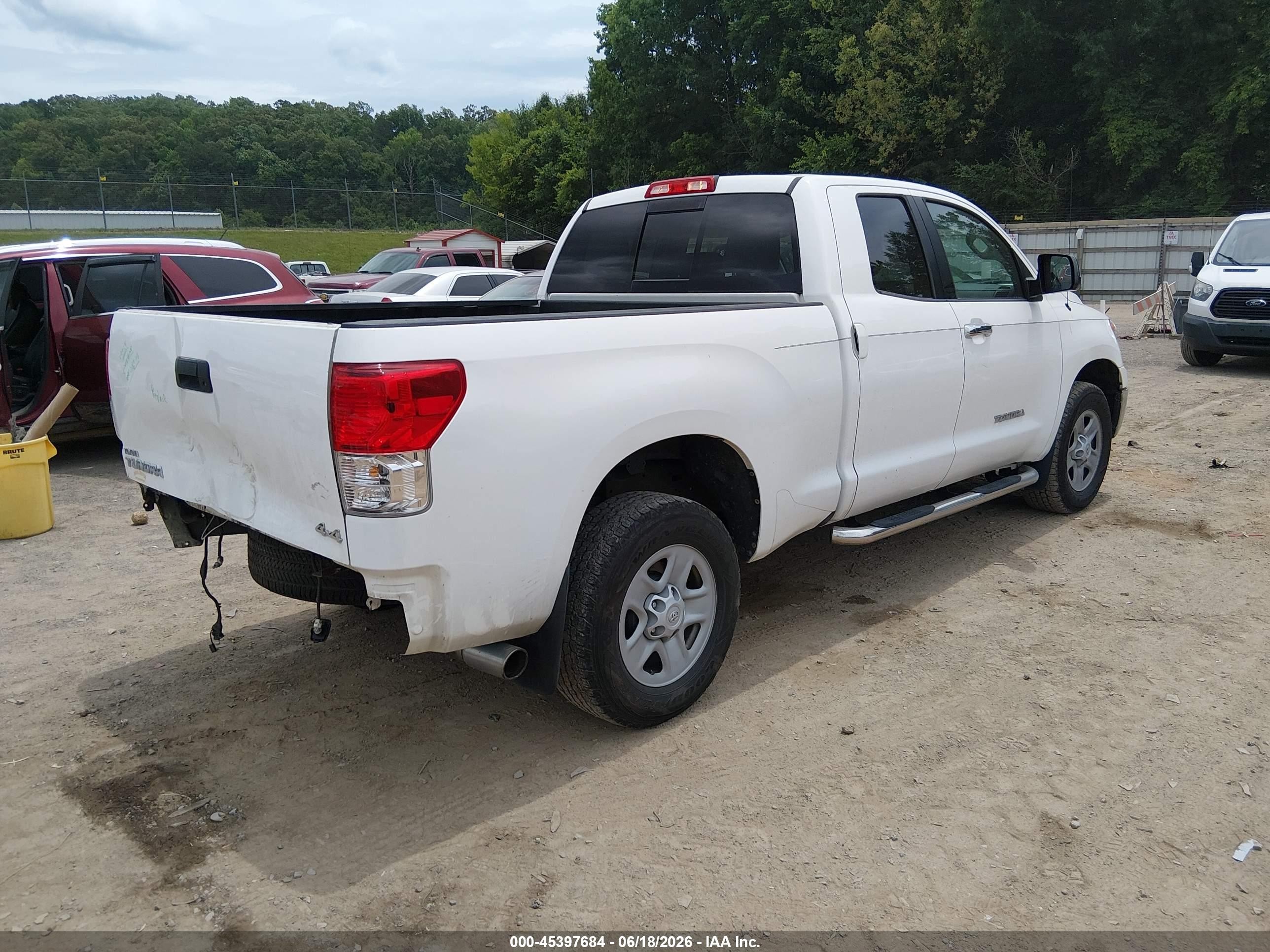 2012 Toyota Tundra Grade 4.6l V8 White vin: 5TFUM5F19CX039250