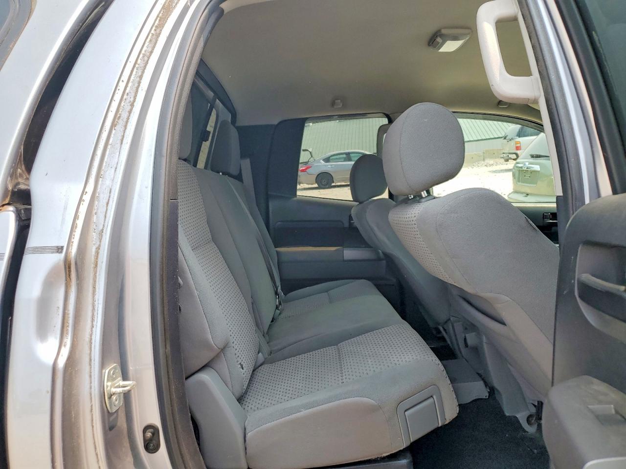 2013 Toyota Tundra Double Cab Sr5 Silver vin: 5TFUM5F19DX041565