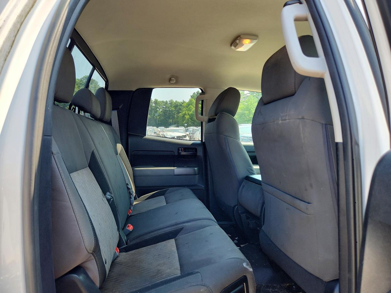 2013 Toyota Tundra Double Cab Sr5 White vin: 5TFUM5F19DX043932