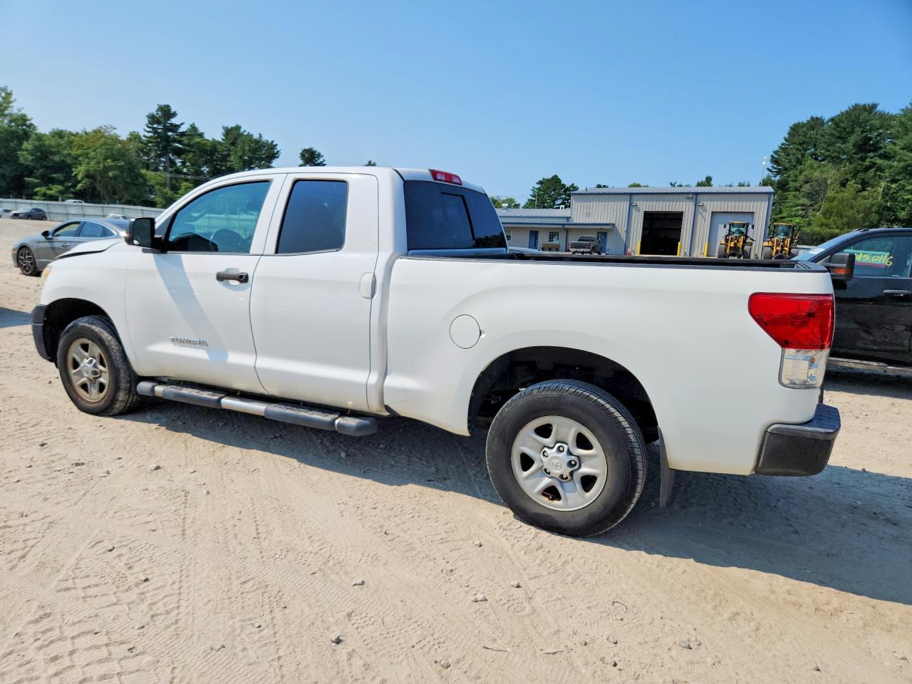 2013 Toyota Tundra Double Cab Sr5 White vin: 5TFUM5F19DX043932