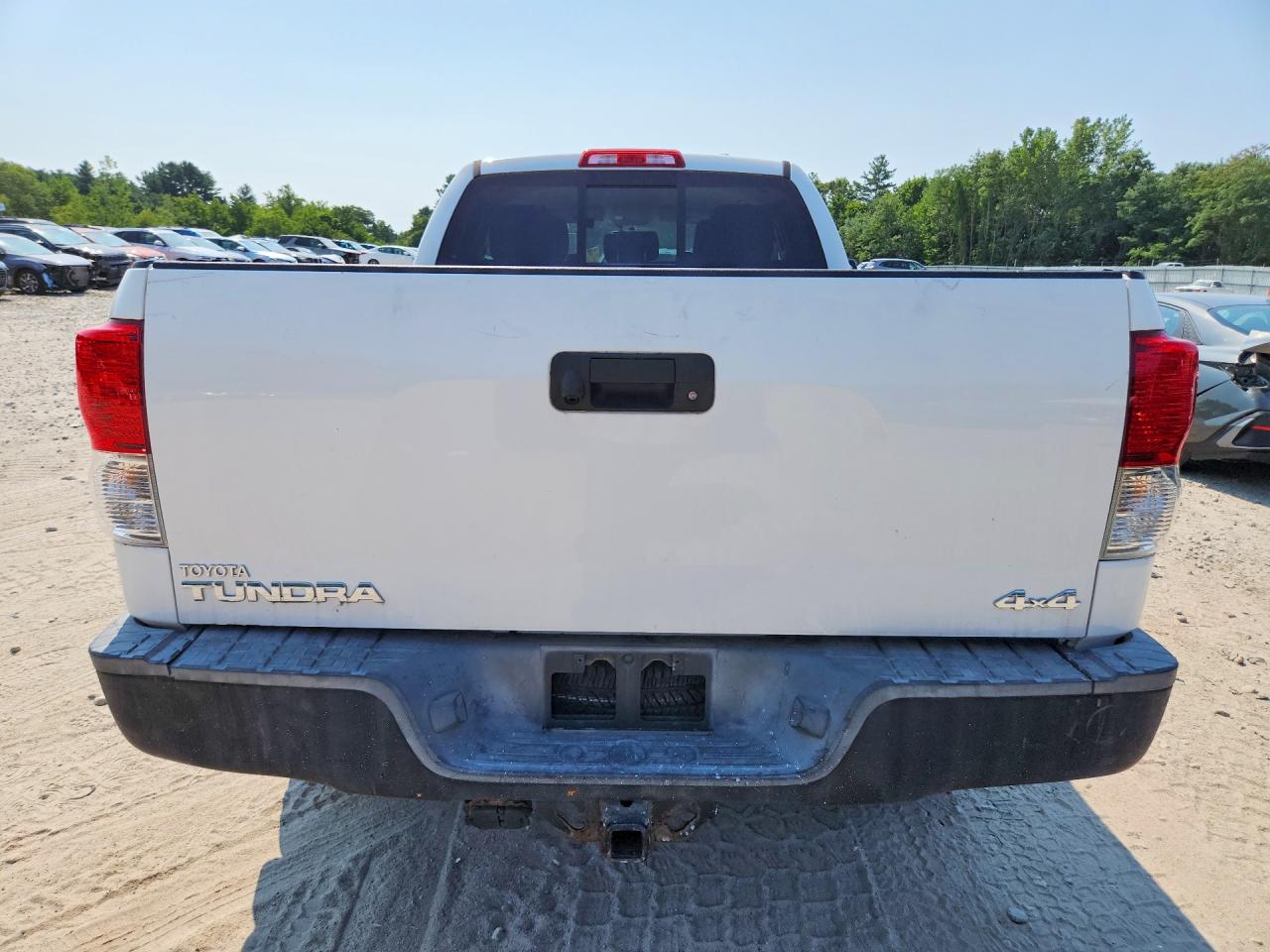 2013 Toyota Tundra Double Cab Sr5 White vin: 5TFUM5F19DX043932