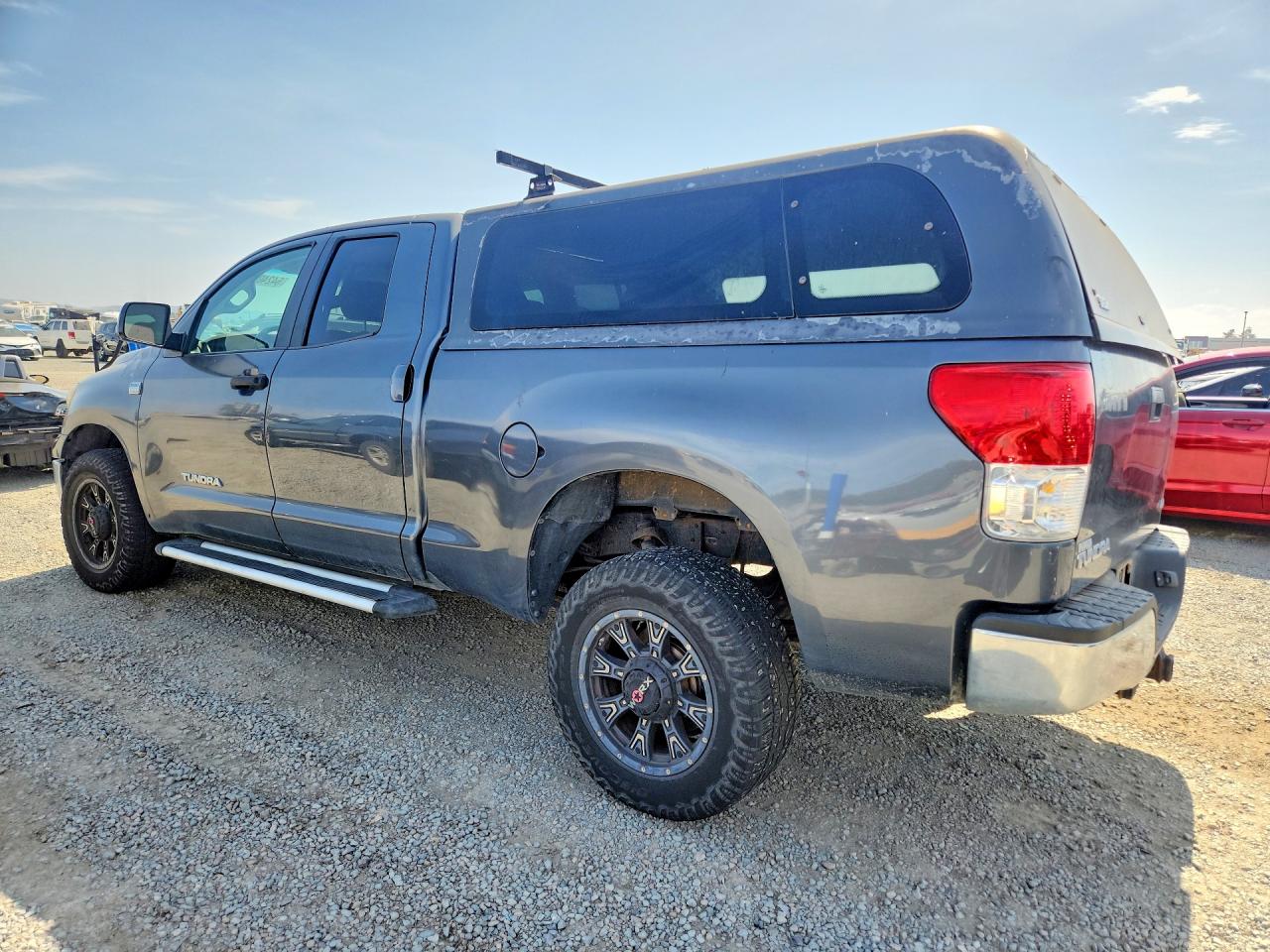 2010 Toyota Tundra Double Cab Sr5 Silver vin: 5TFUM5F1XAX007002