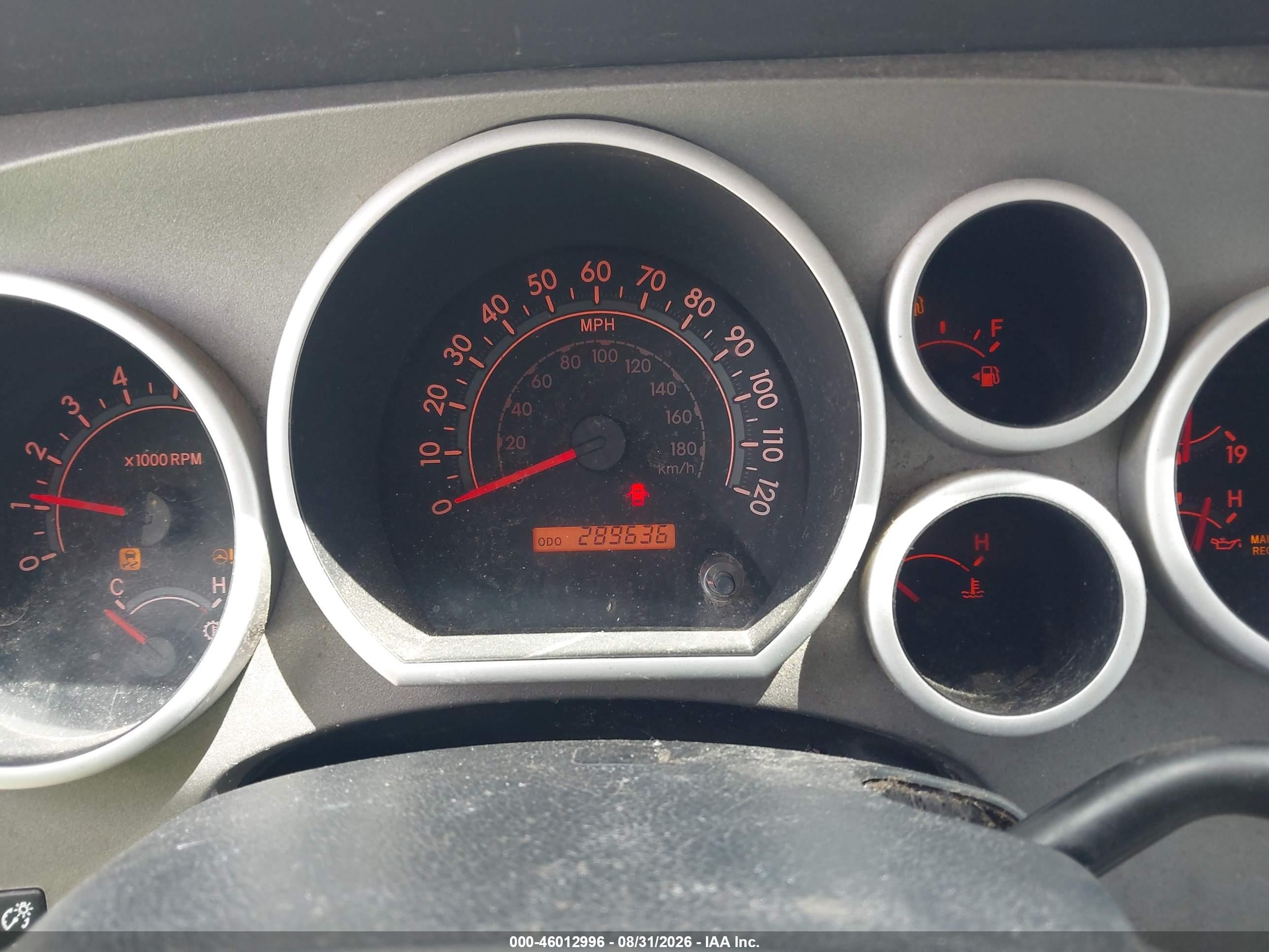 2011 Toyota Tundra Grade 4.6l V8 Silver vin: 5TFUM5F1XBX025579