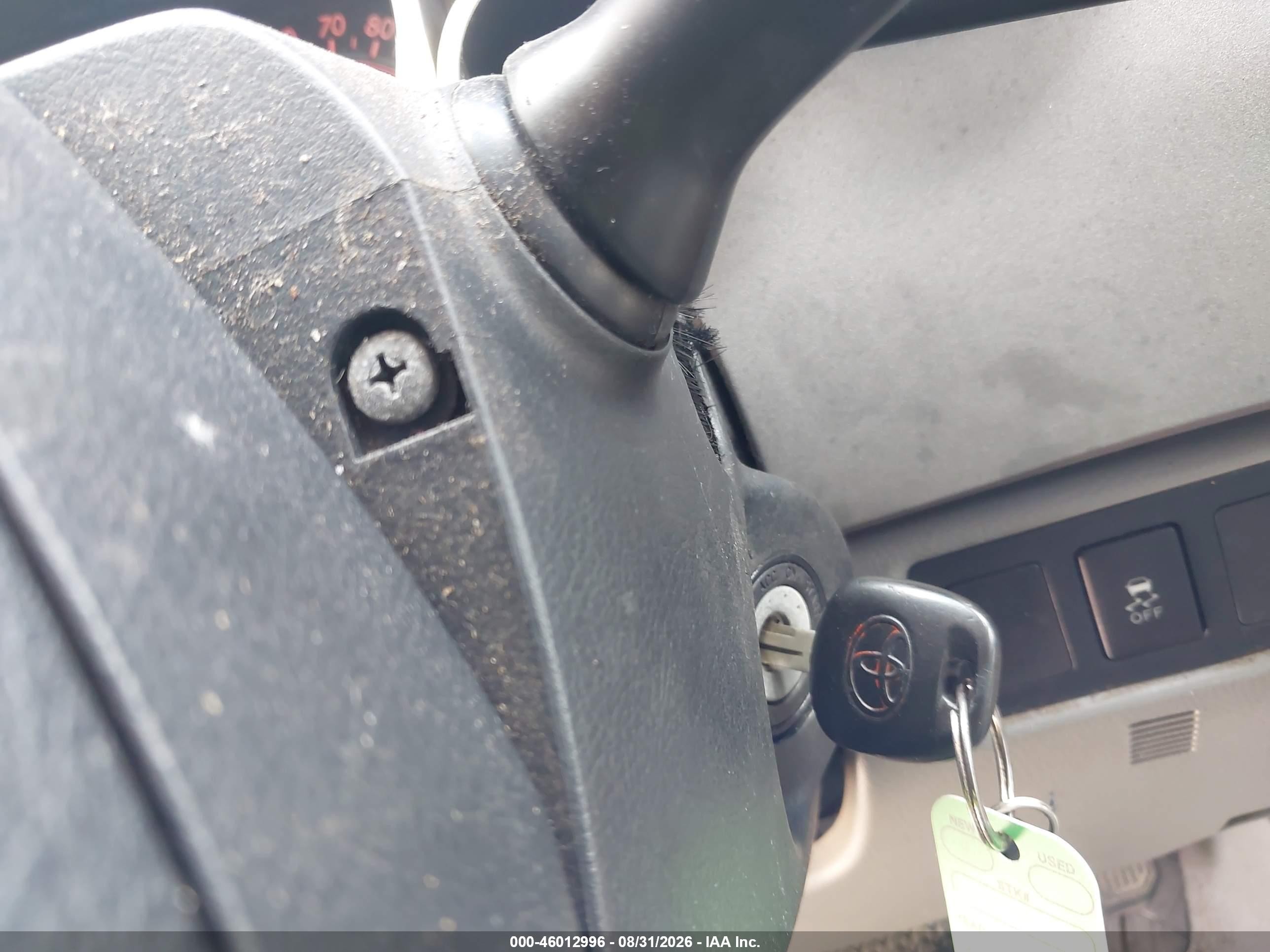 2011 Toyota Tundra Grade 4.6l V8 Silver vin: 5TFUM5F1XBX025579